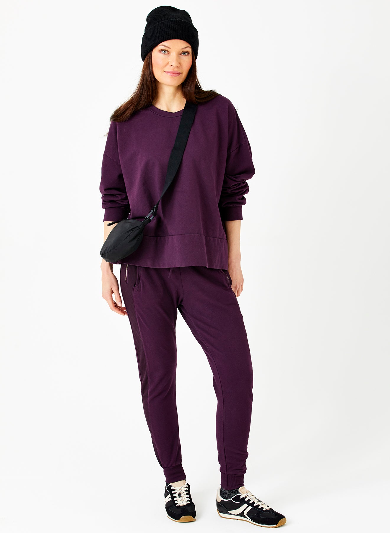 153 ULTIMATE JOGGERS