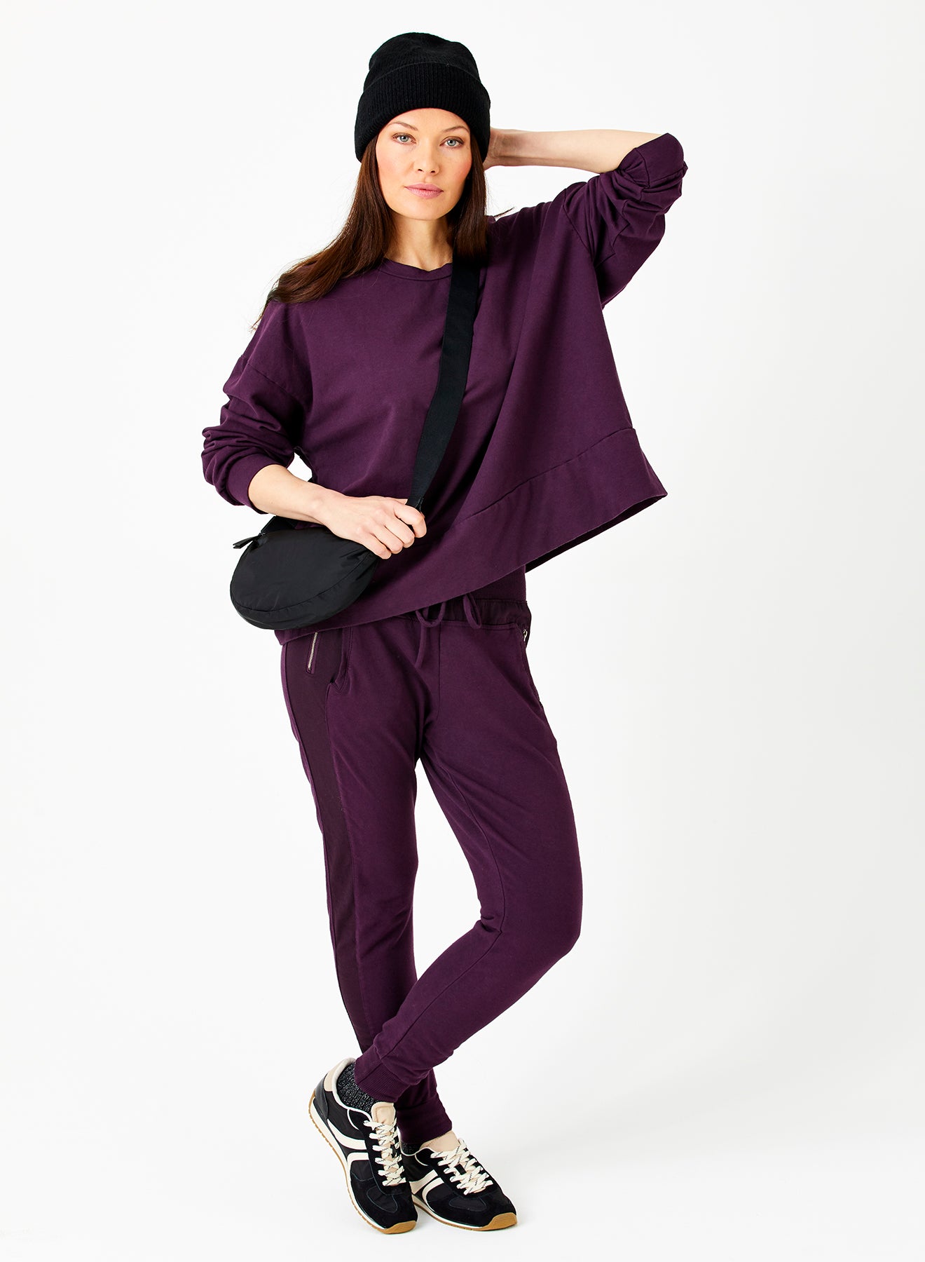 153 ULTIMATE JOGGERS