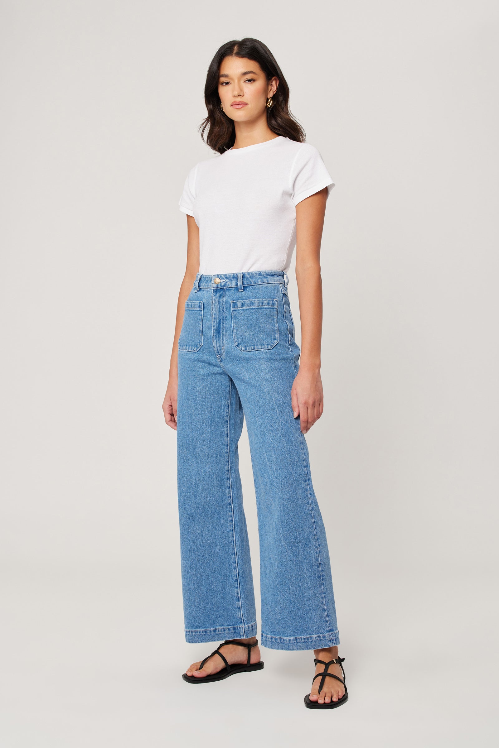 R33J69 - SAILOR LILY BLUE