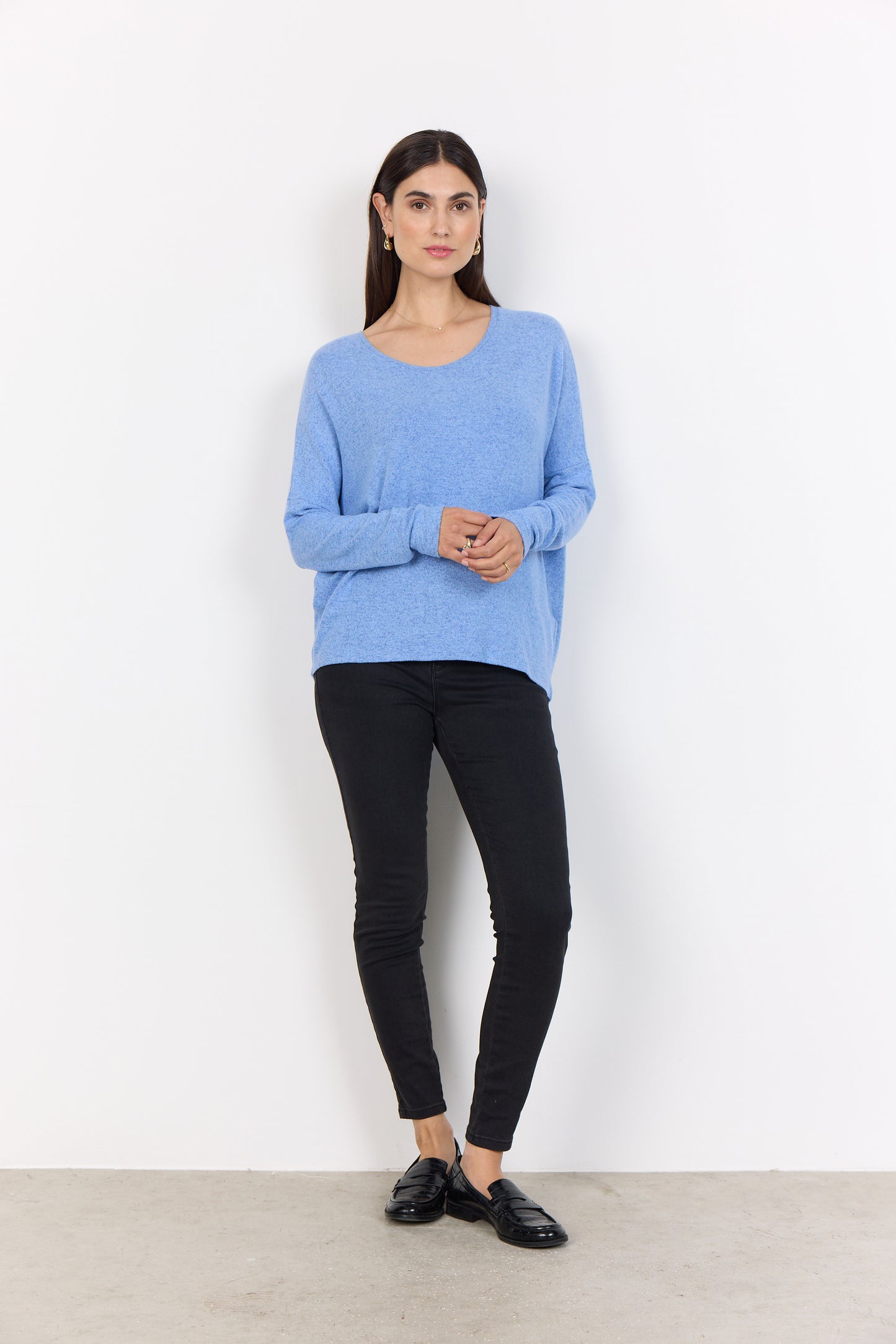 Biara Round Neck Long Sleeve Shirt