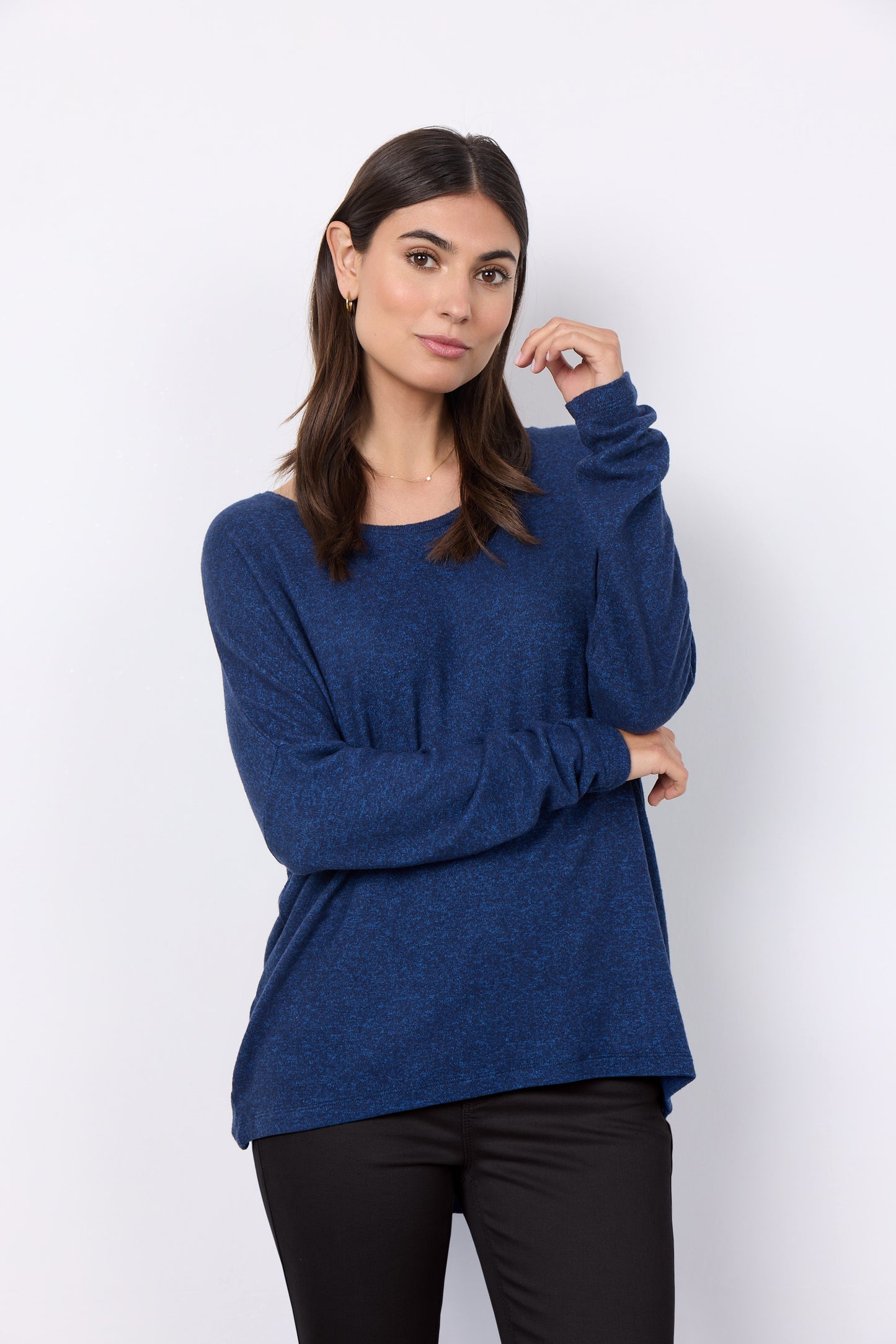 Biara Round Neck Long Sleeve Shirt