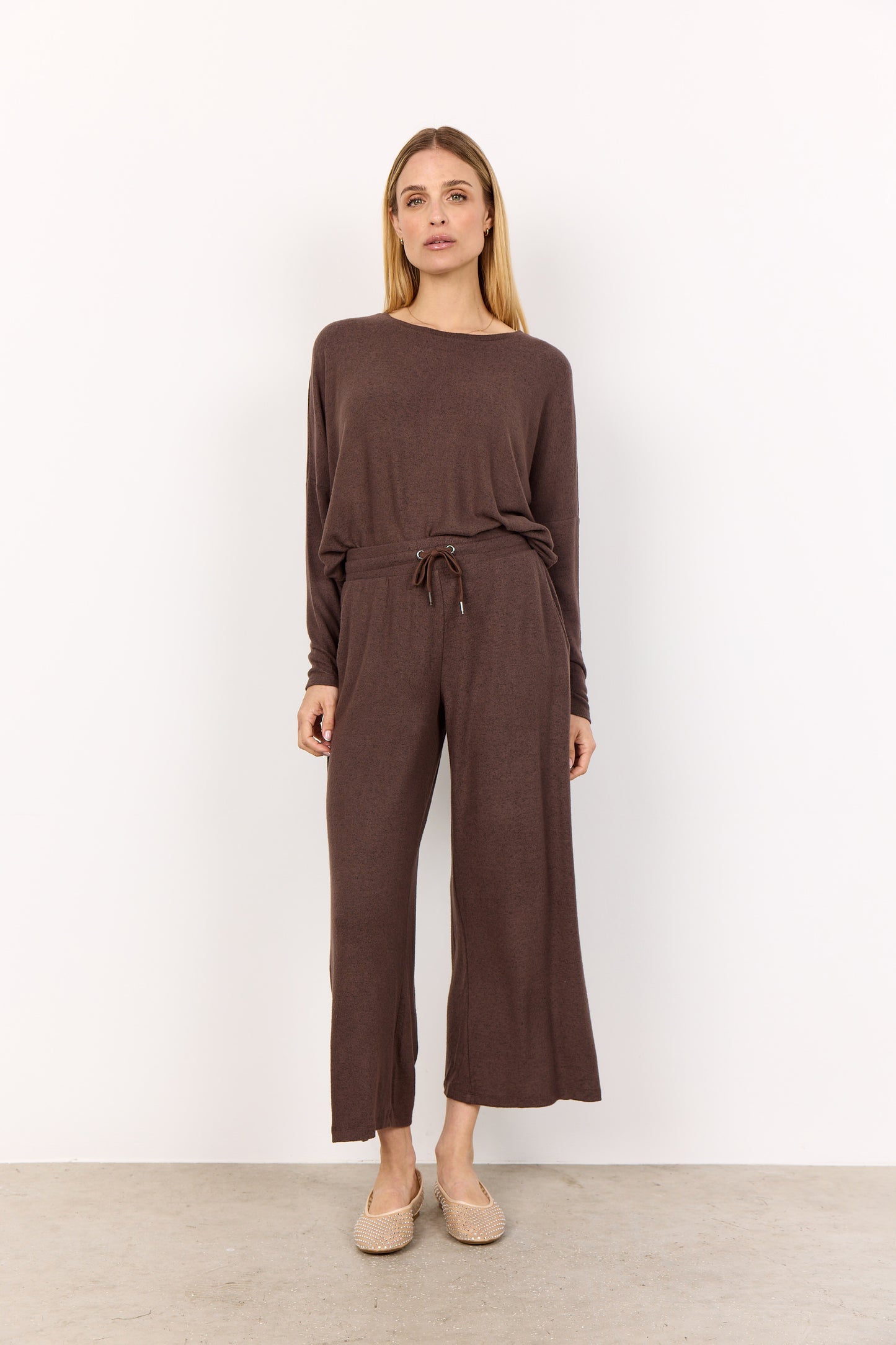 Biara Round Neck Long Sleeve Shirt