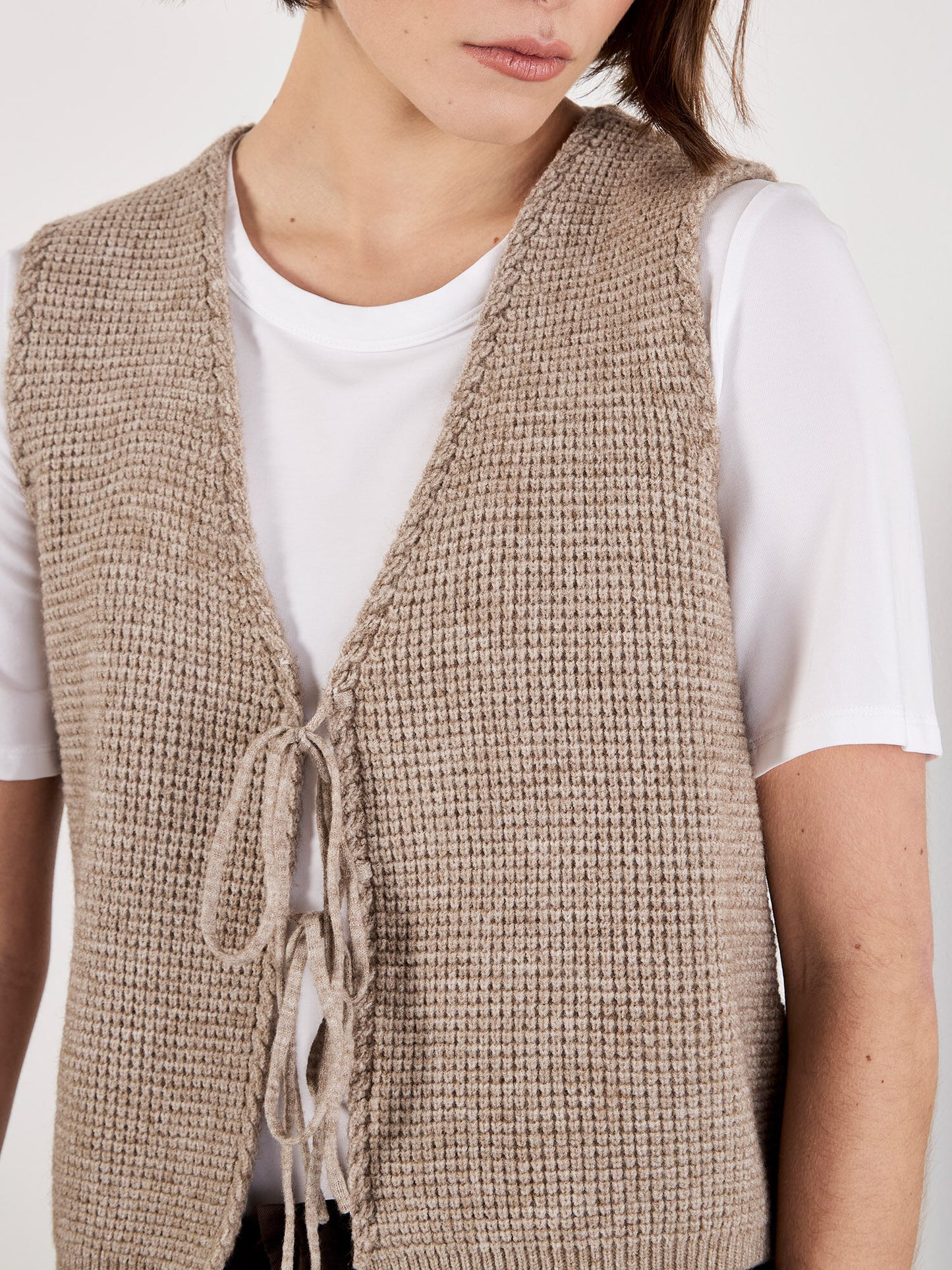 Scallop Edge Waffle Knit Waistcoat