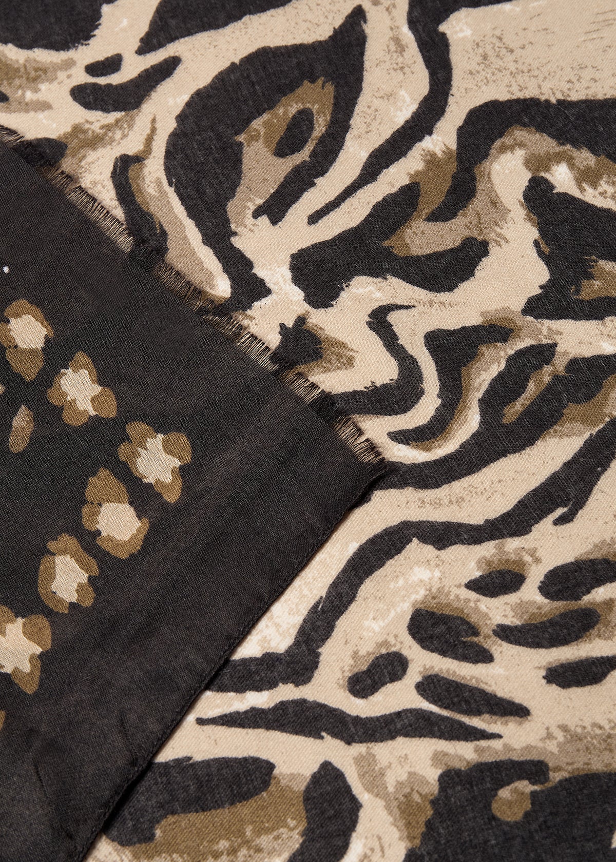 Virna Animal Print Scarf