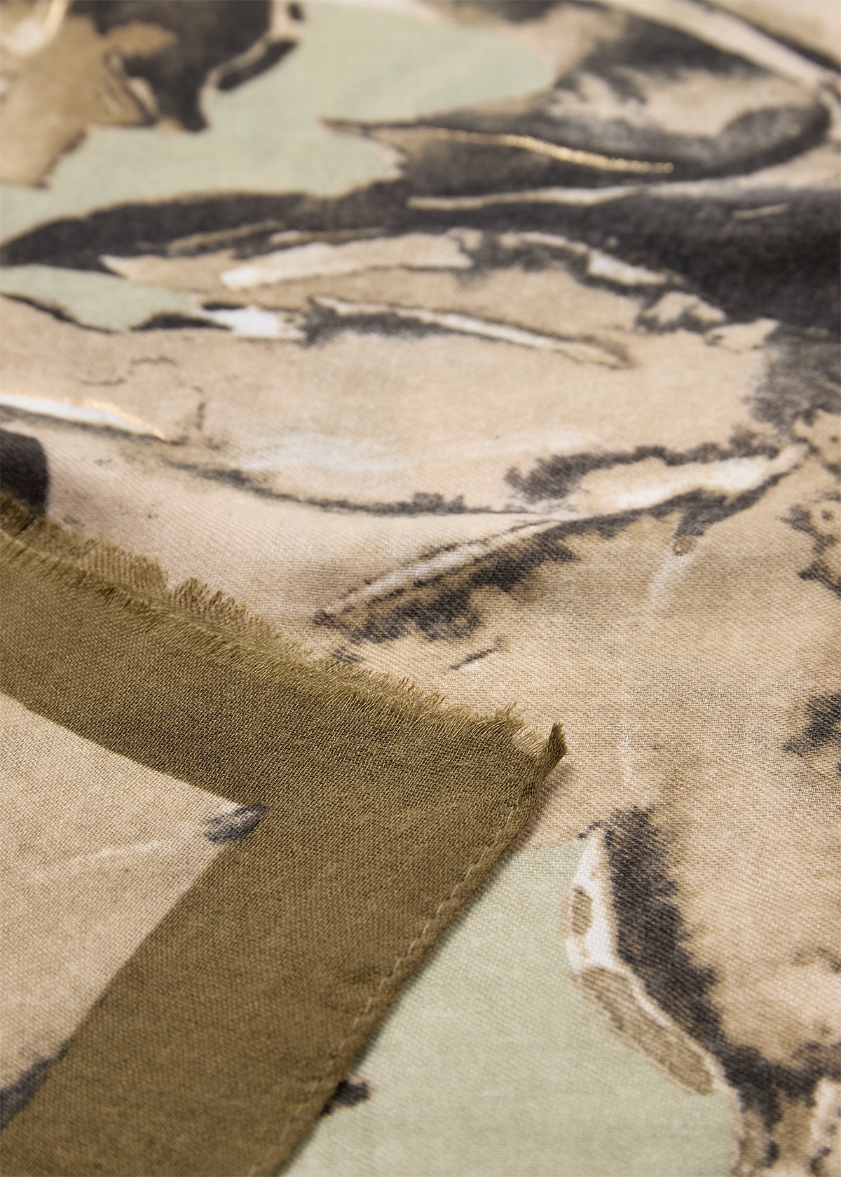 Vamellon Watercolour Print Scarf