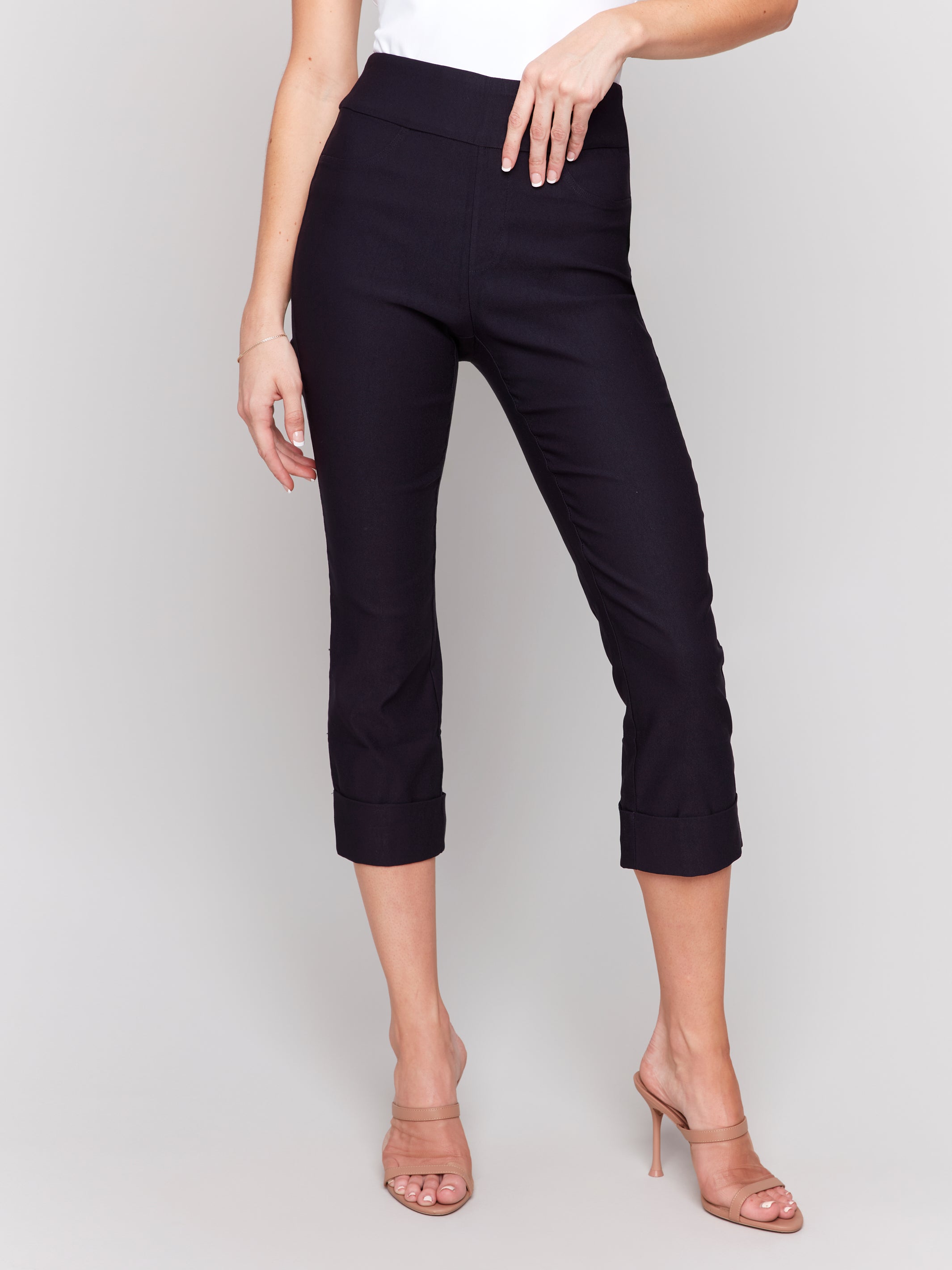 Stretch Pull-On Capri Pants