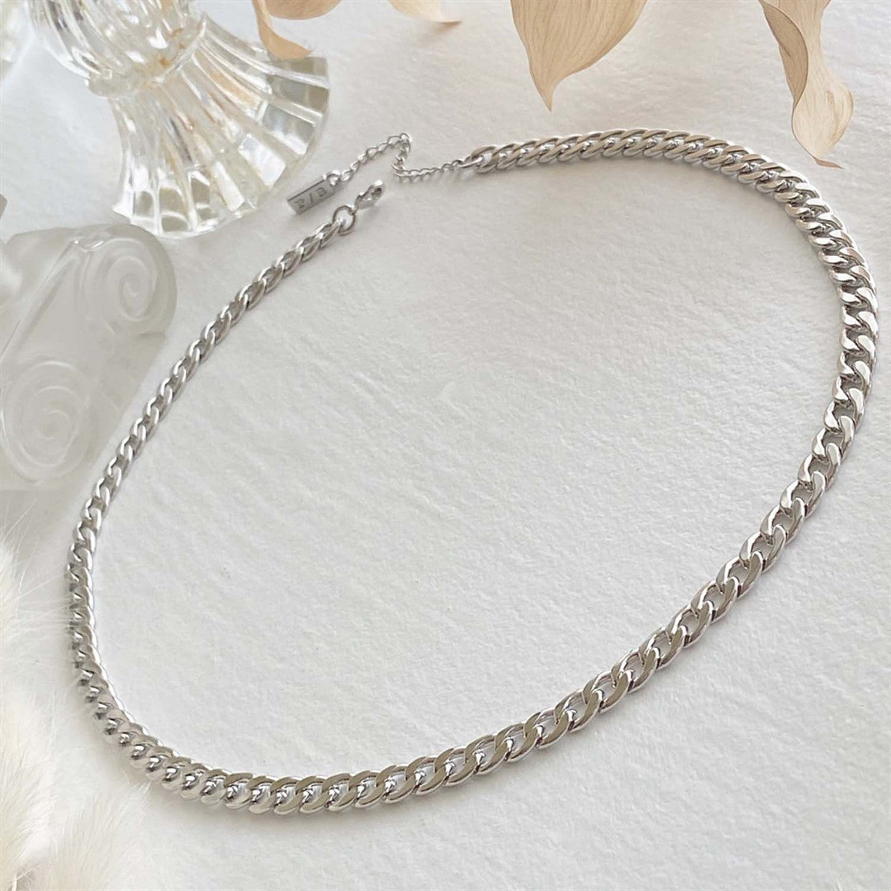 One Chain Large Link Chain Necklace