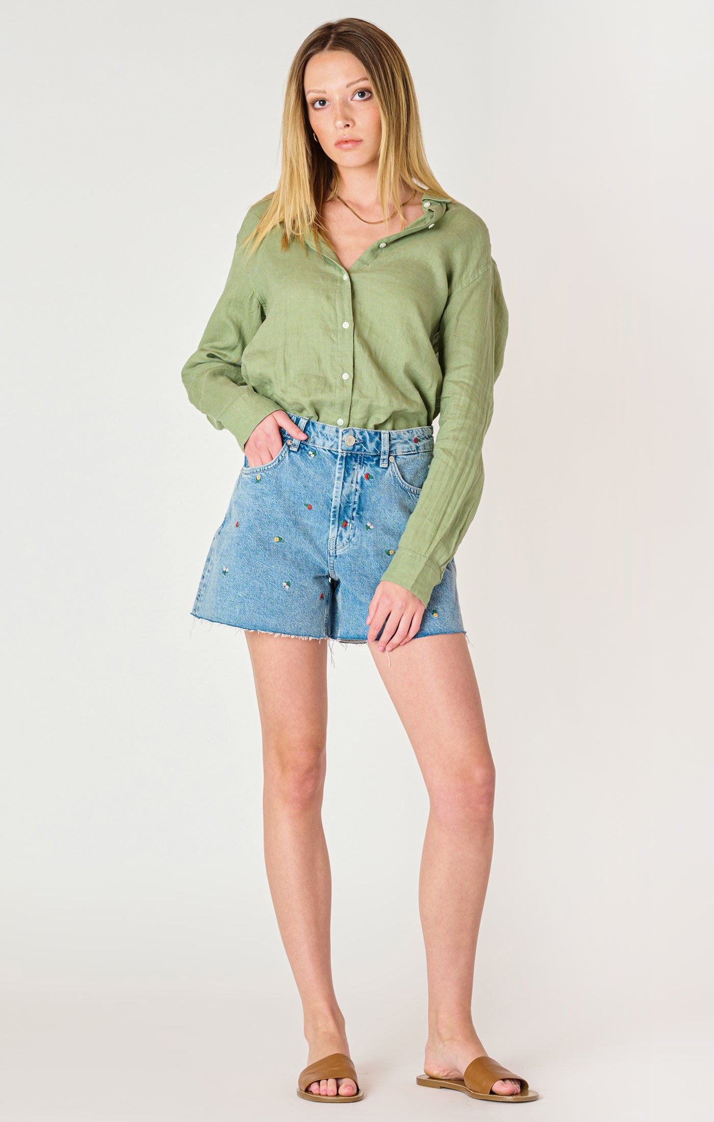 Frayed Hem Embroidered Denim Shorts