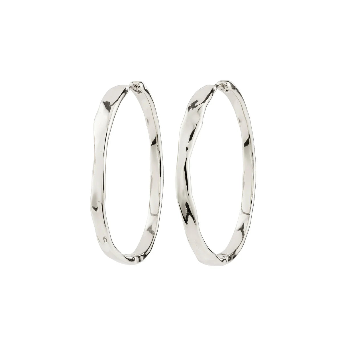 Ember Wavy Medium Hoop Earrings