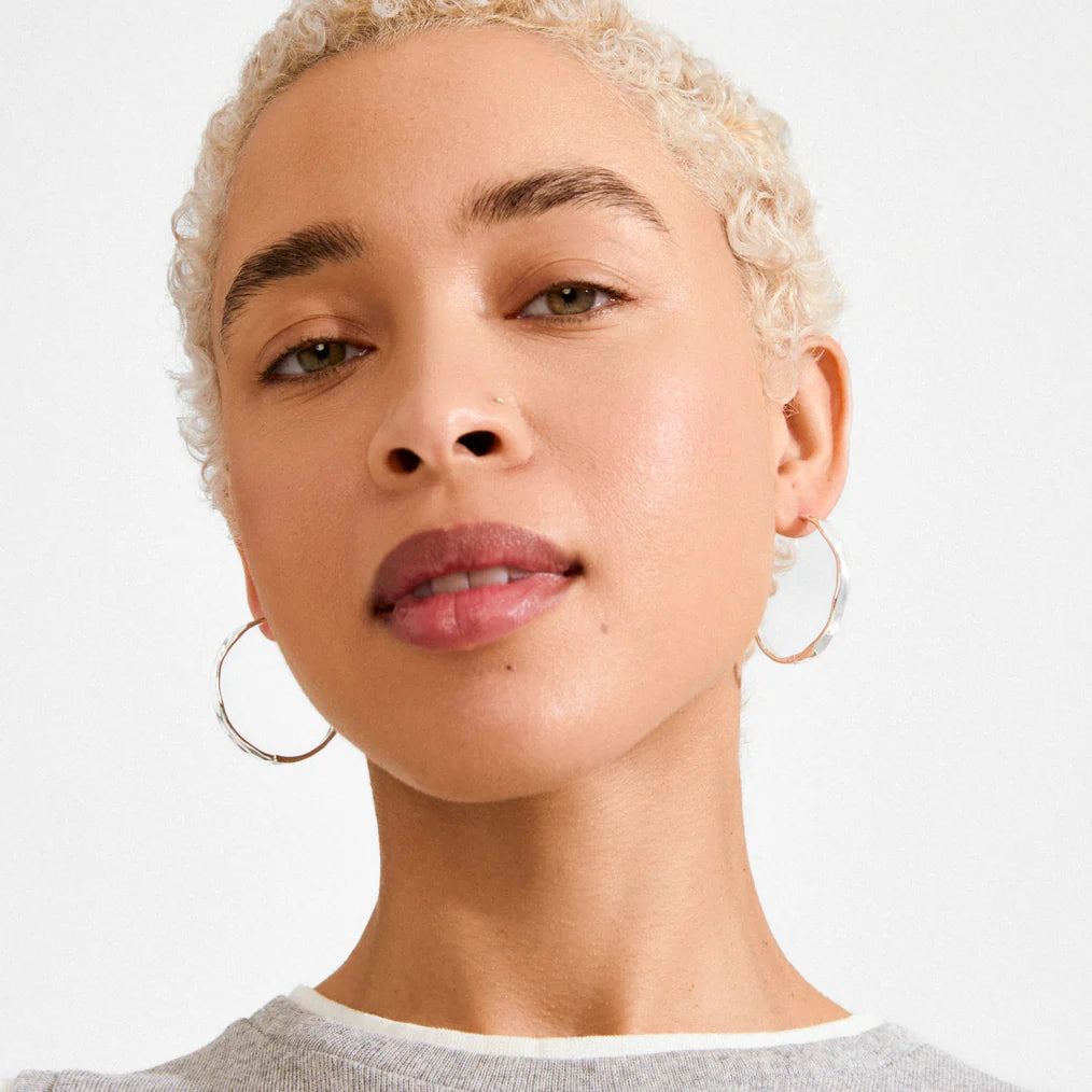 Ember Wavy Medium Hoop Earrings