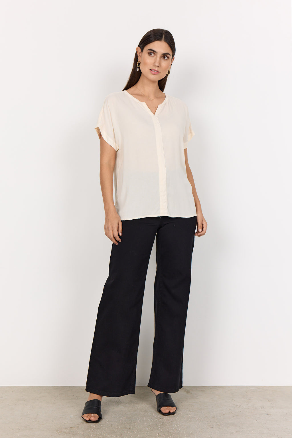 Radia Placket Detail T-Shirt