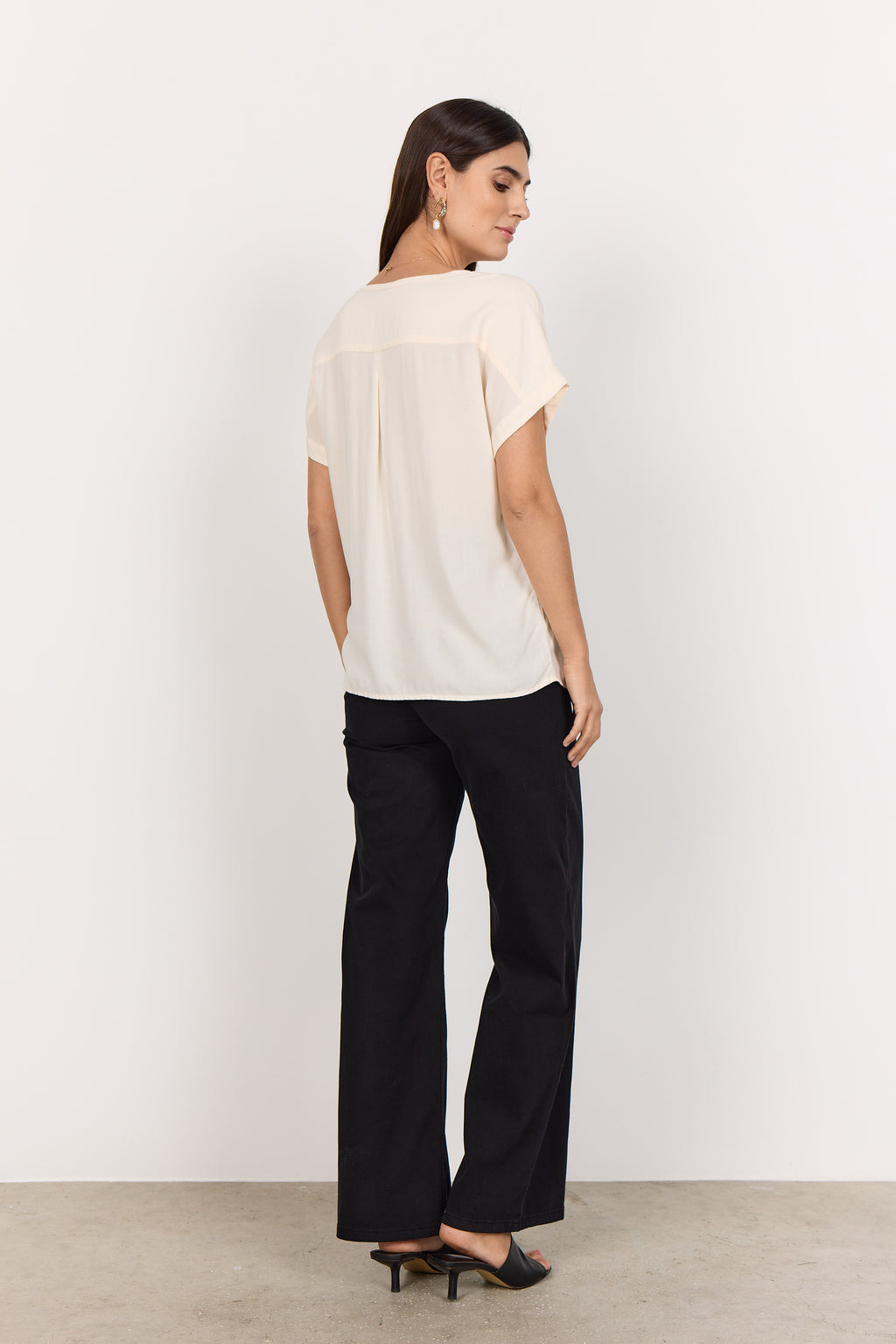 Radia Placket Detail T-Shirt