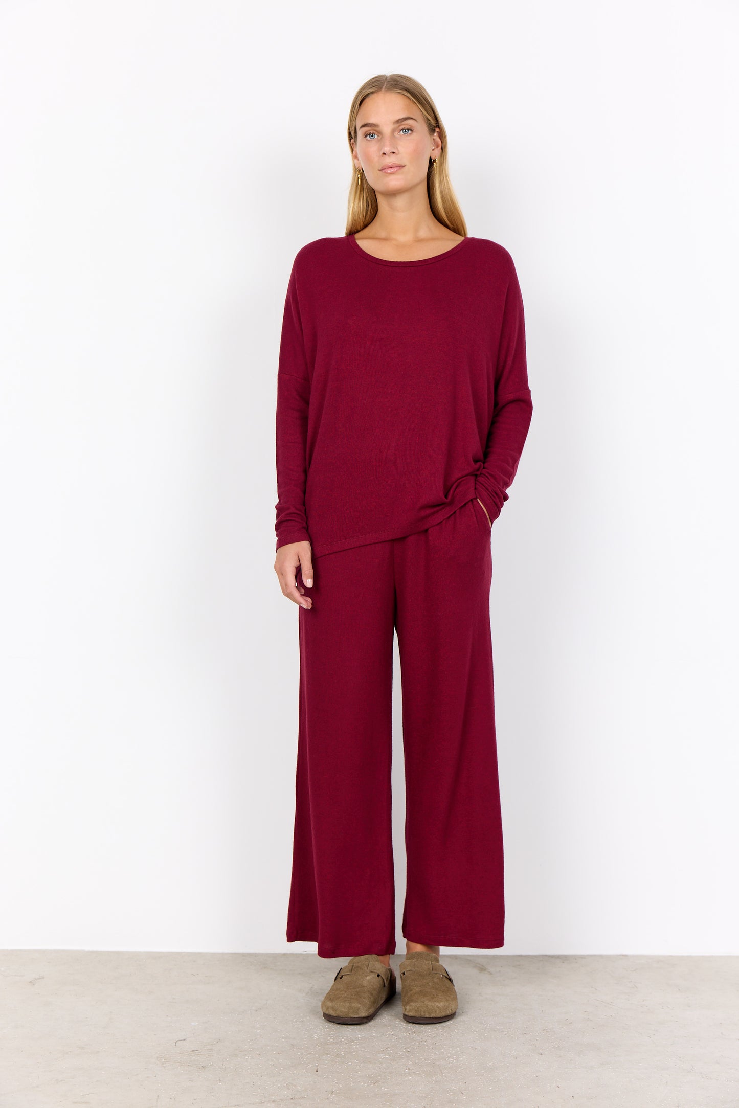 Biara Round Neck Long Sleeve Shirt