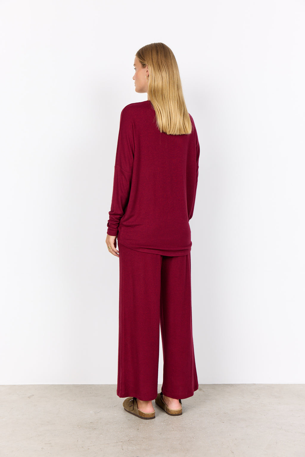 Biara Round Neck Long Sleeve Shirt