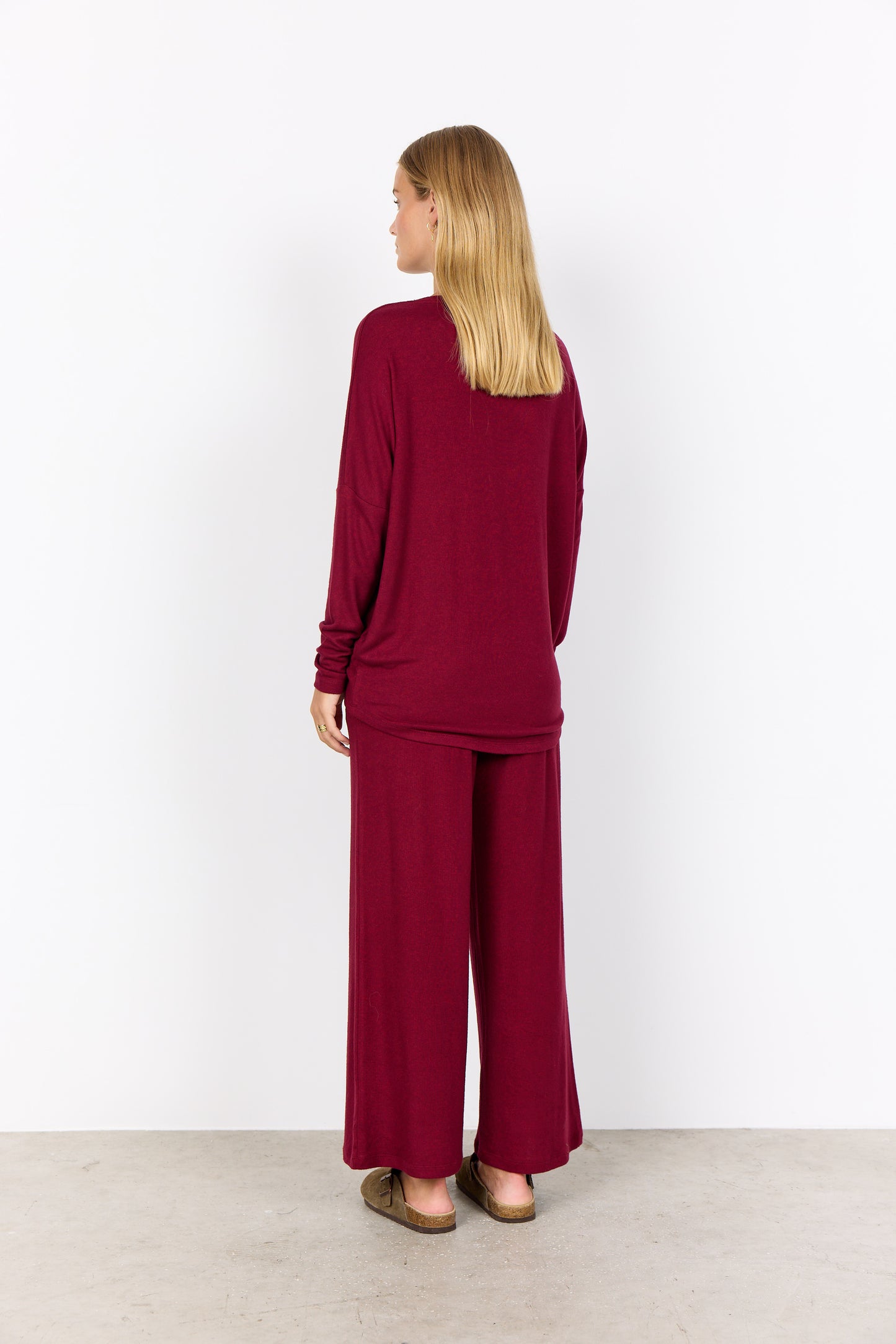 Biara Round Neck Long Sleeve Shirt