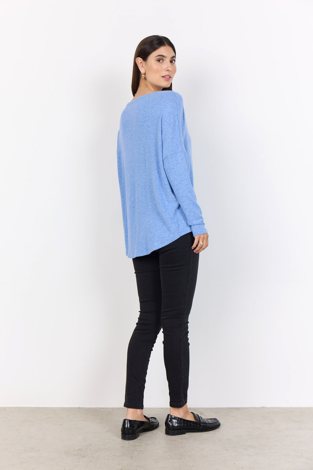 Biara Round Neck Long Sleeve Shirt