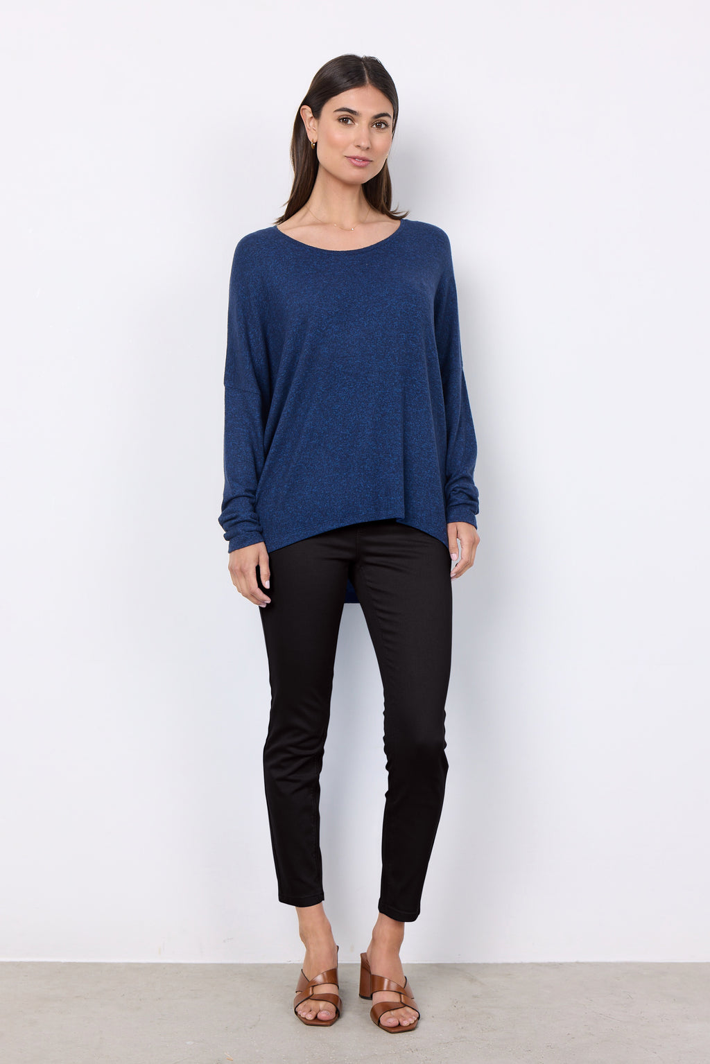 Biara Round Neck Long Sleeve Shirt