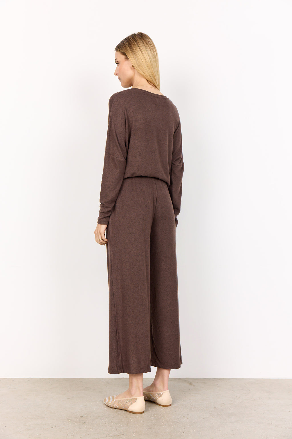 Biara Round Neck Long Sleeve Shirt