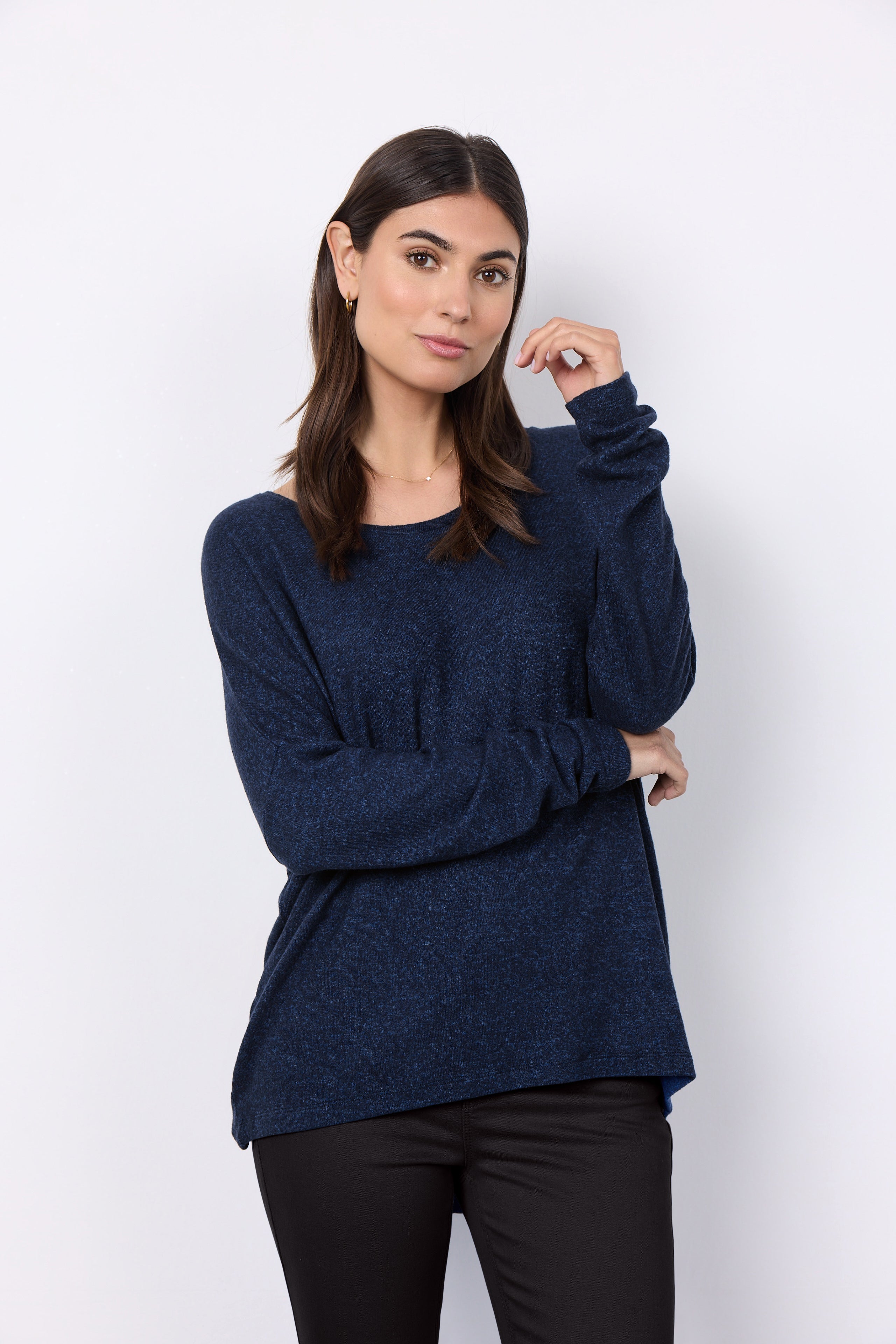 Biara Round Neck Long Sleeve Shirt