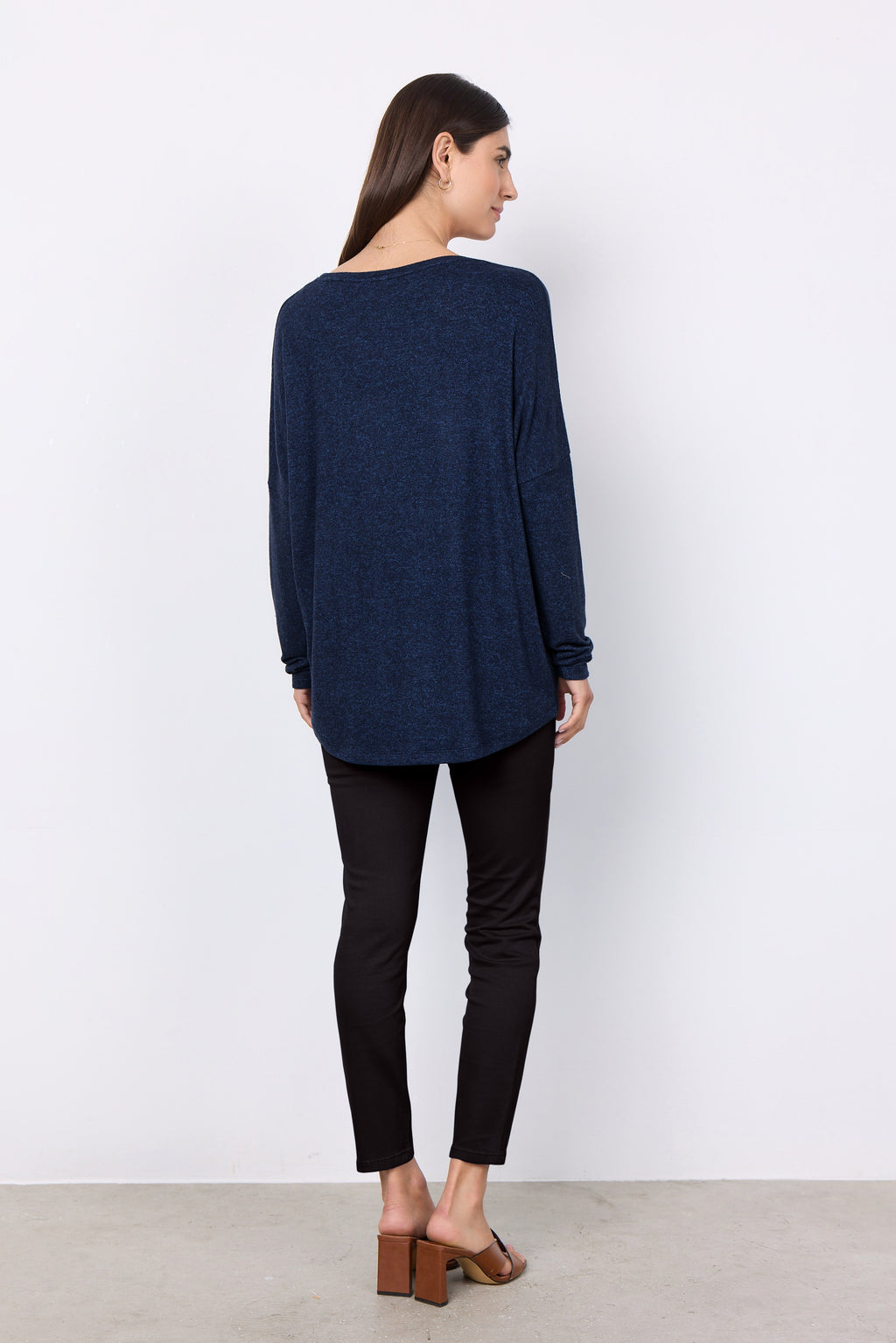 Biara Round Neck Long Sleeve Shirt