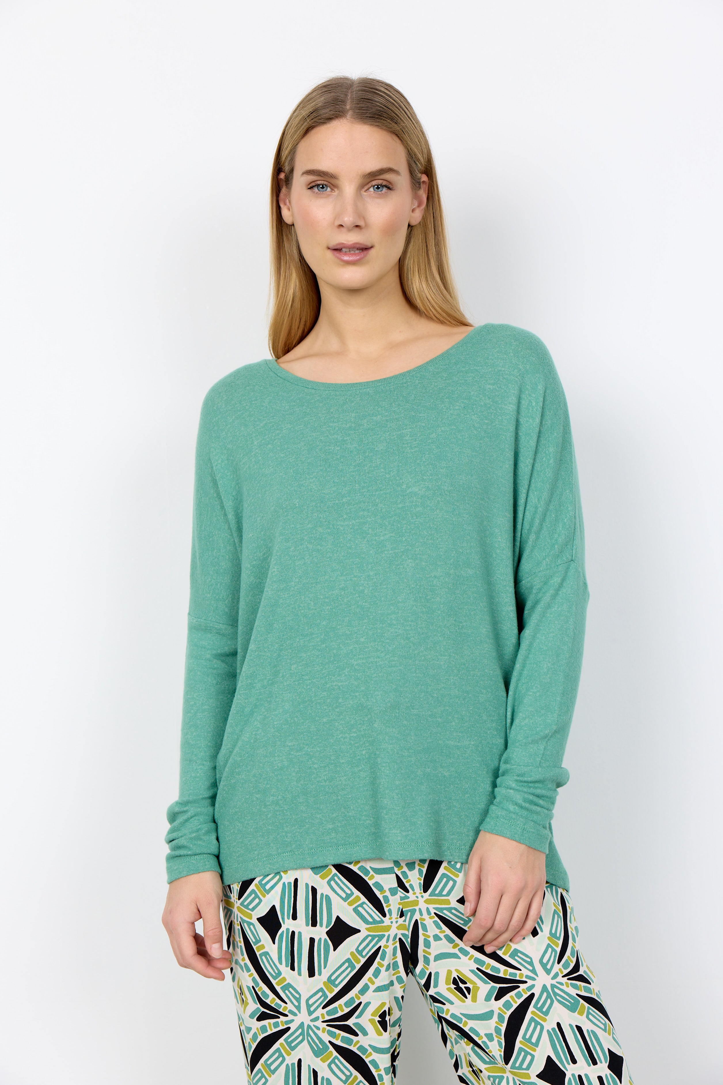 Biara Round Neck Long Sleeve Shirt