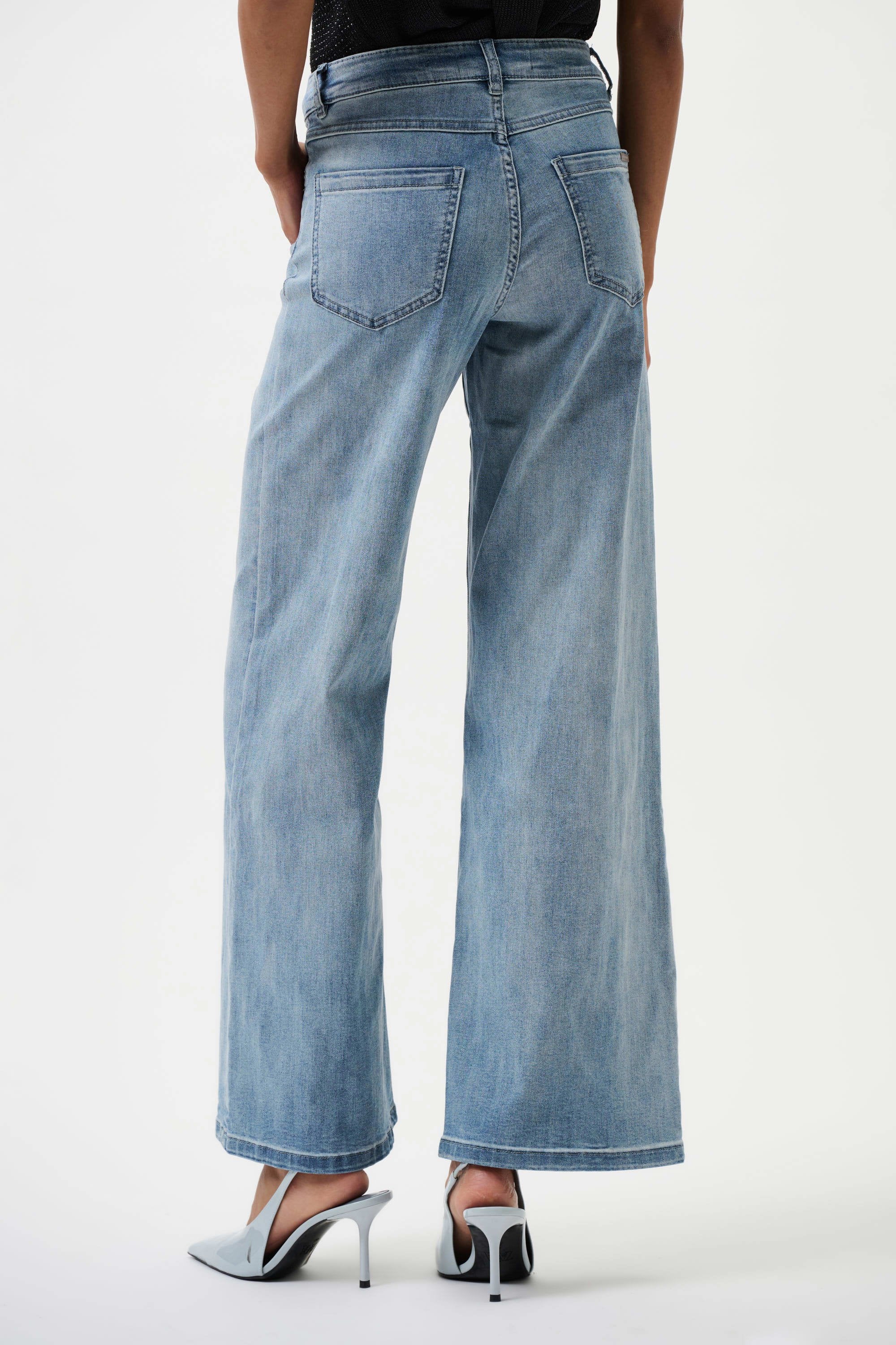 Goldie Classic Wide-Leg Stretch Jeans