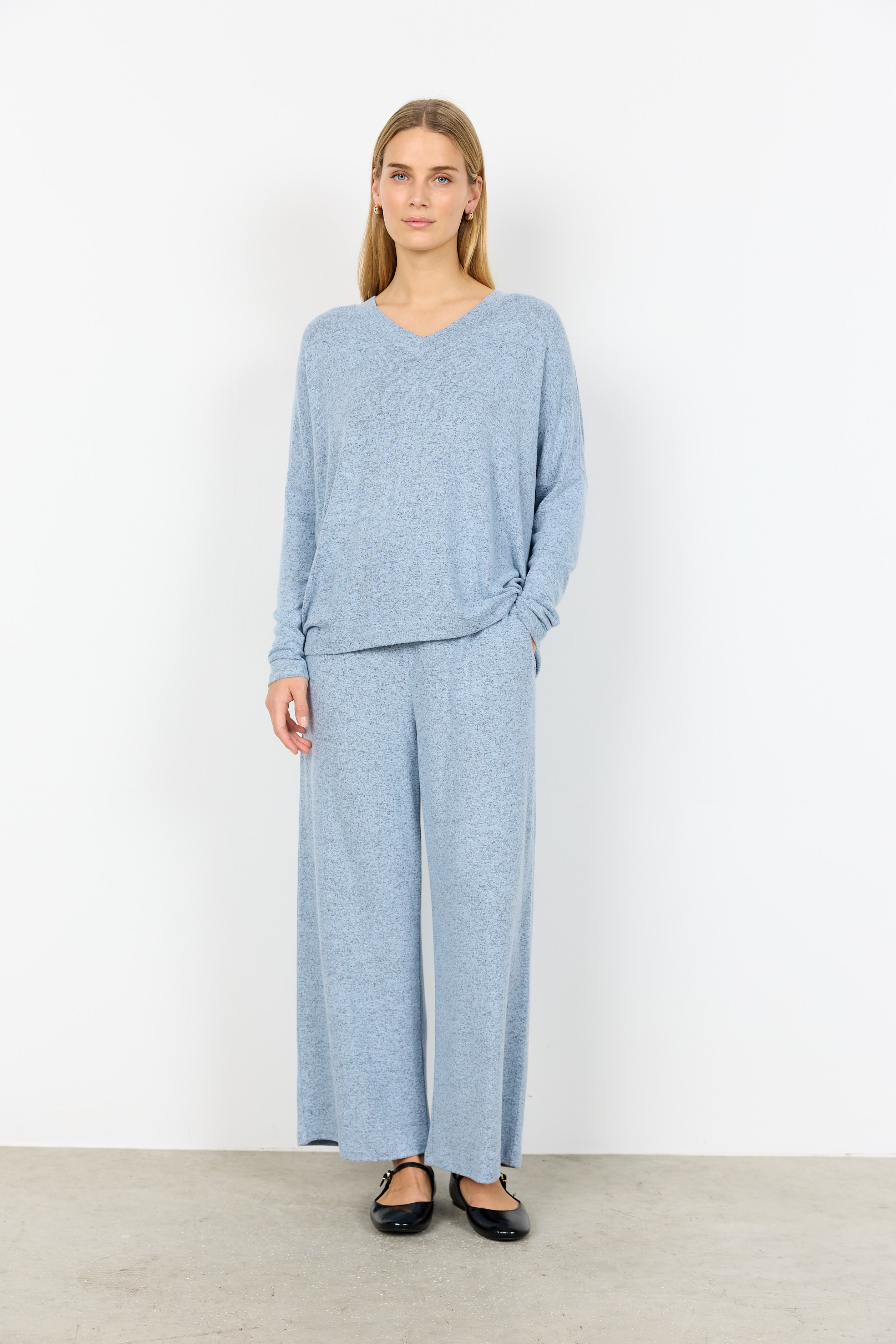 Biara V-Neck Long Sleeve Shirt