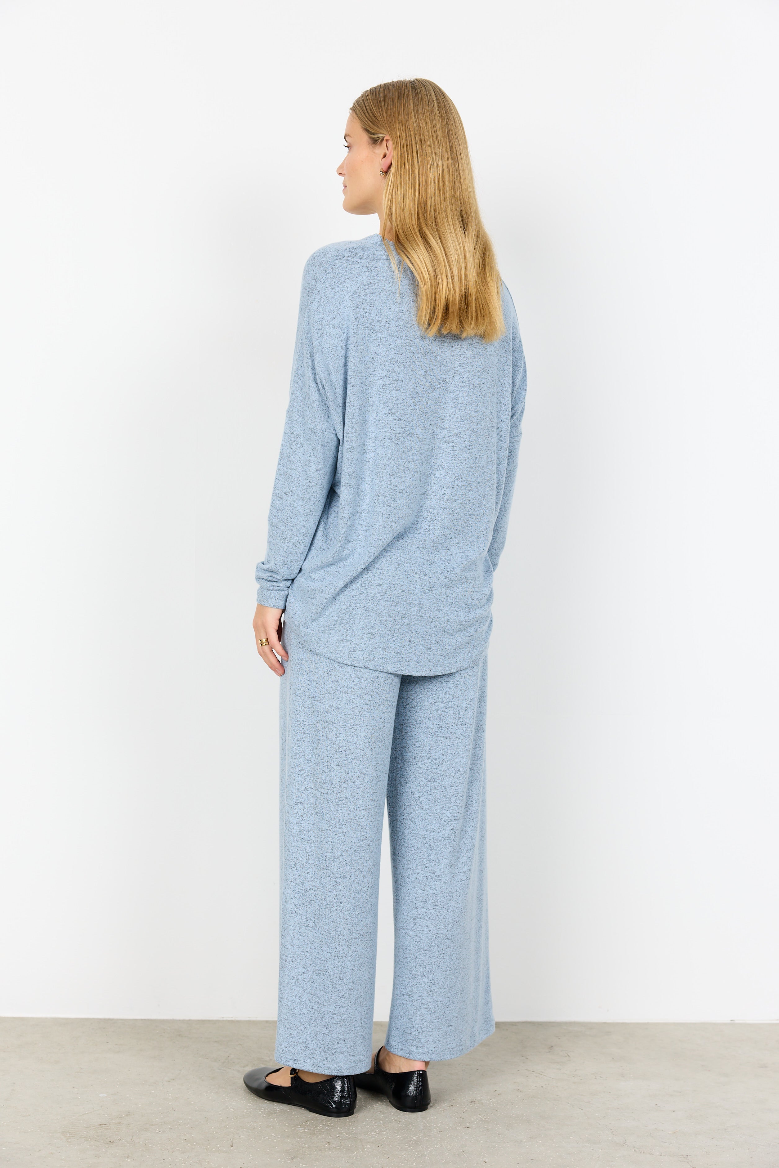 Biara V-Neck Long Sleeve Shirt