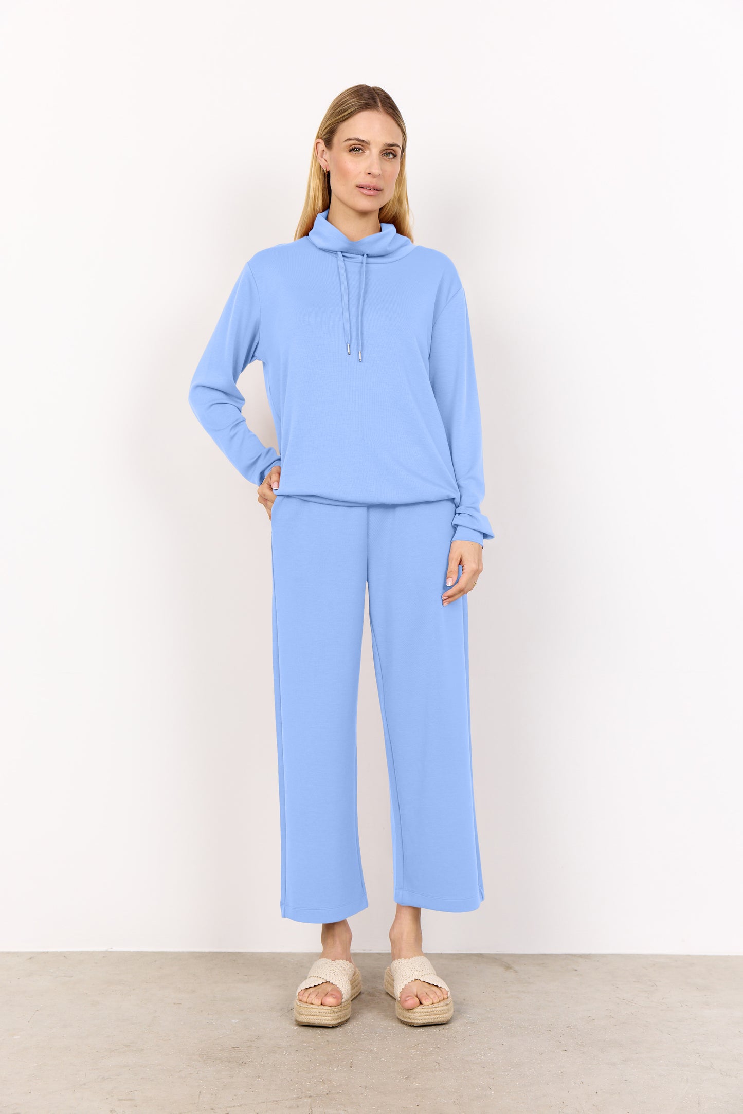 Banu Soft Drawstring Sweatshirt