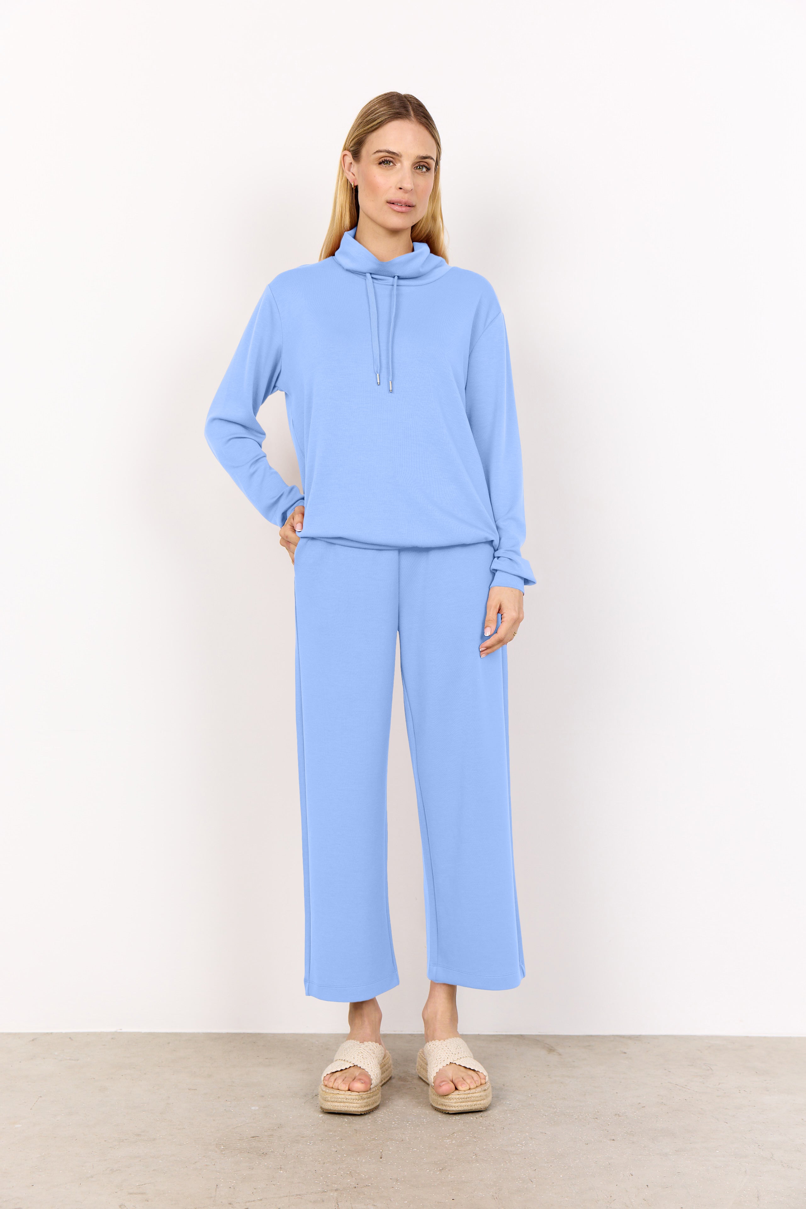 Banu Soft Drawstring Sweatshirt