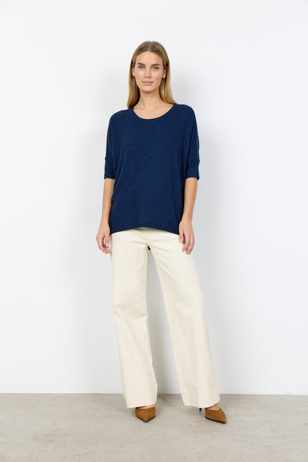 Biara Scoop Neck 3/4 Sleeve Shirt