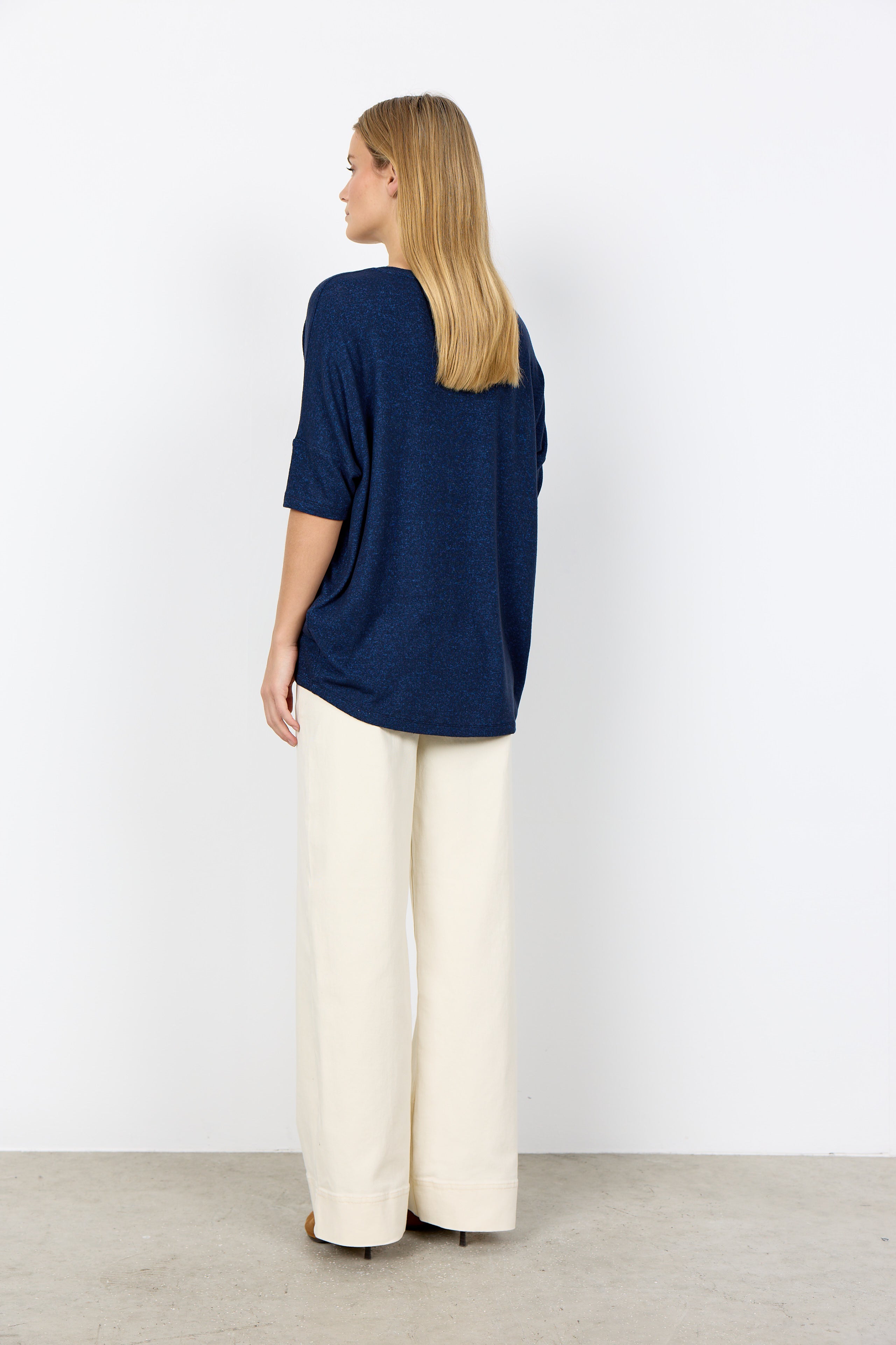 Biara Scoop Neck 3/4 Sleeve Shirt