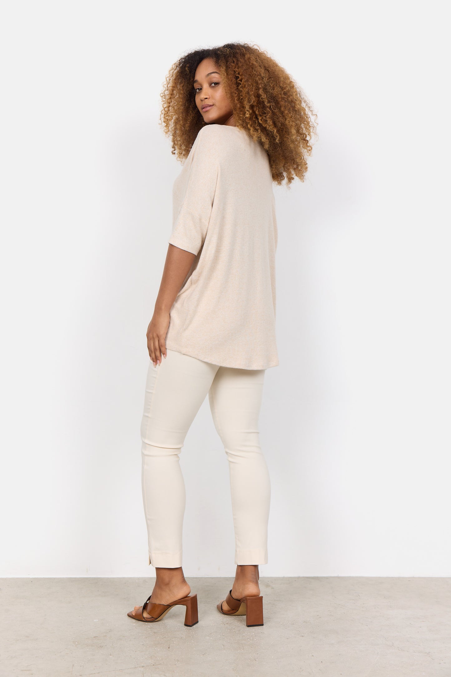 Biara 3/4 Sleeve Round Neck Shirt