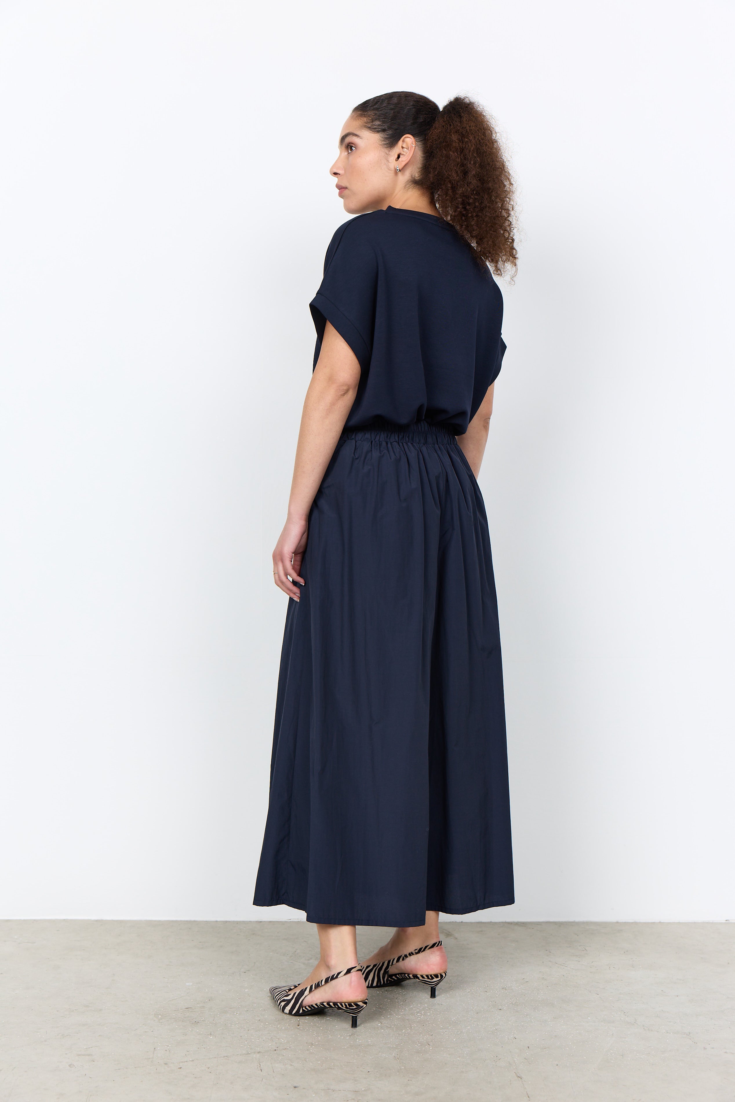 Banu Soft Rolled Sleeve Crewneck Top