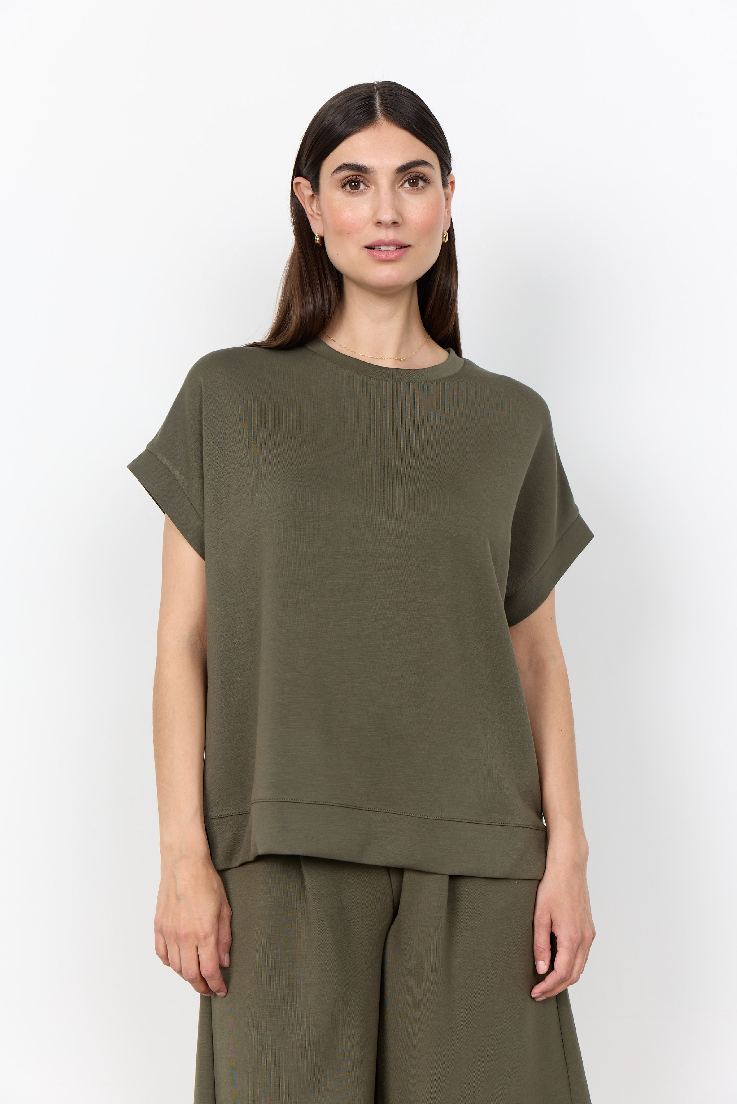 Banu Soft Rolled Sleeve Crewneck Top