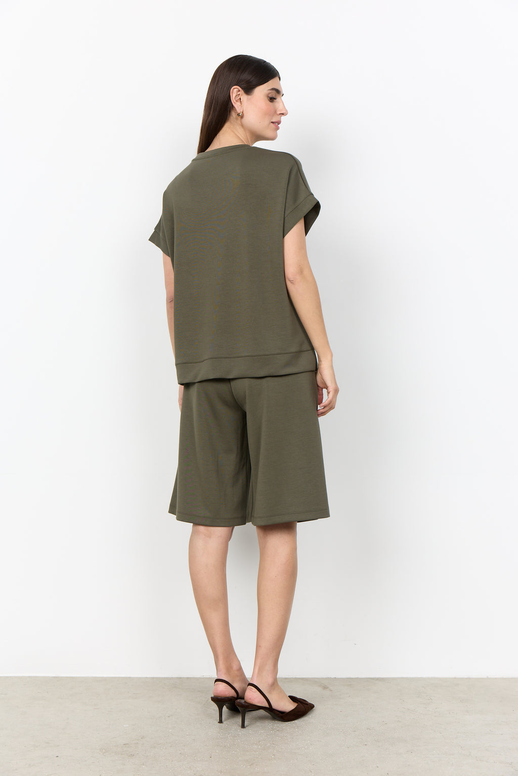 Banu Soft Rolled Sleeve Crewneck Top