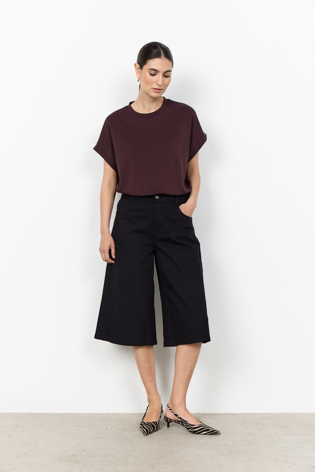 Banu Soft Rolled Sleeve Crewneck Top