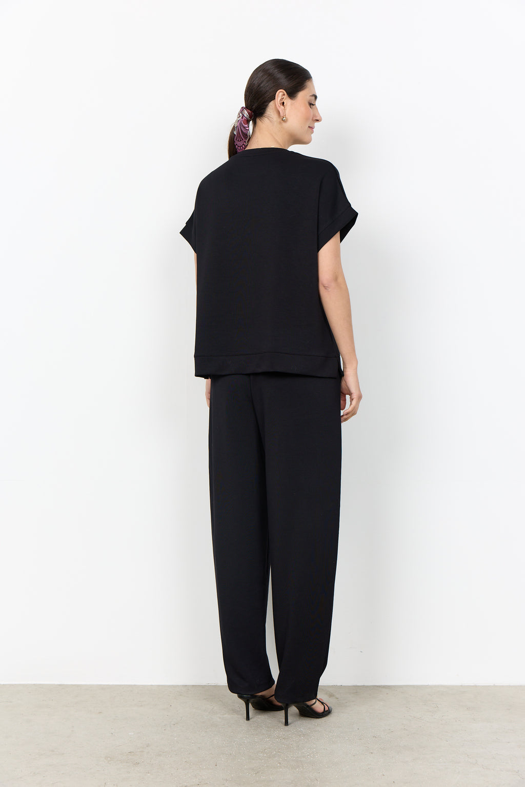 Banu Soft Rolled Sleeve Crewneck Top