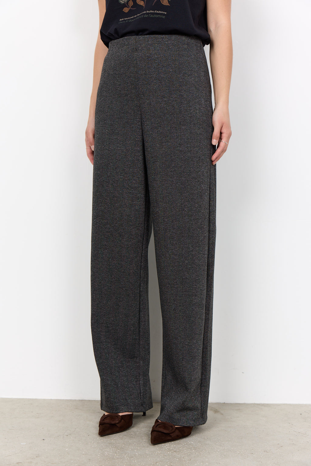 Hebe Straight Leg Textured Print Pant
