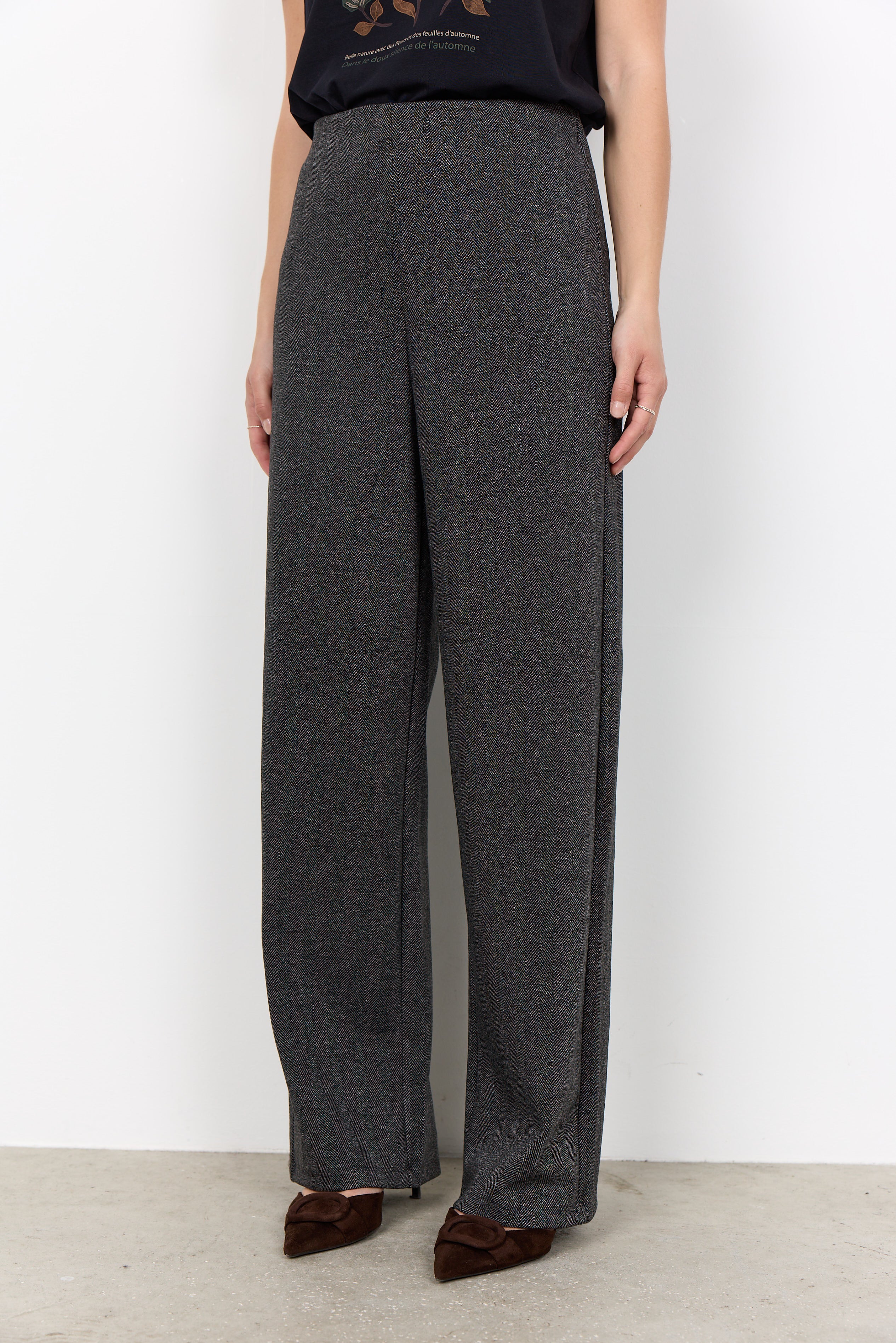 Hebe Straight Leg Textured Print Pant