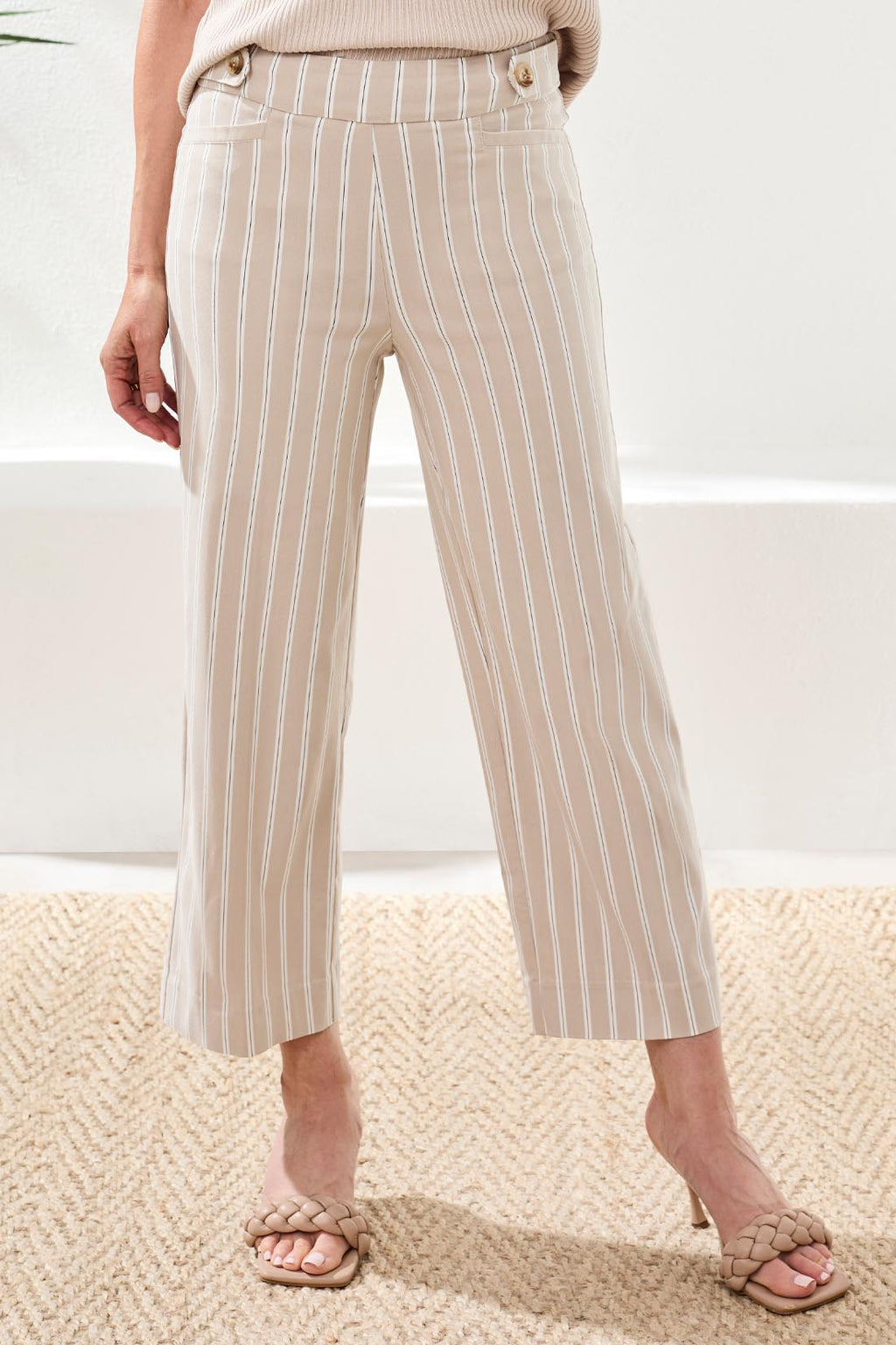 Pull On Capri with Button Tab