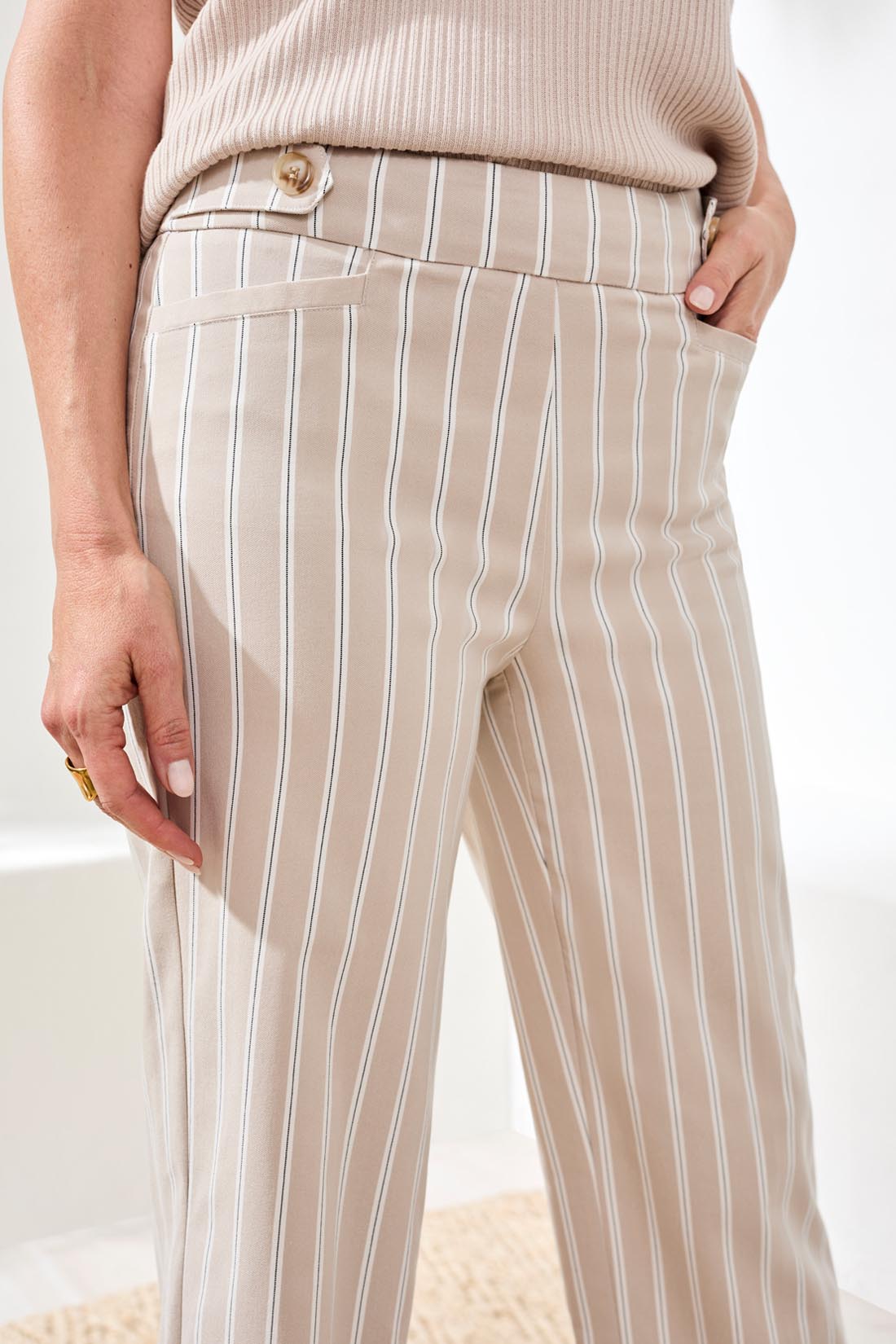 Pull On Capri with Button Tab