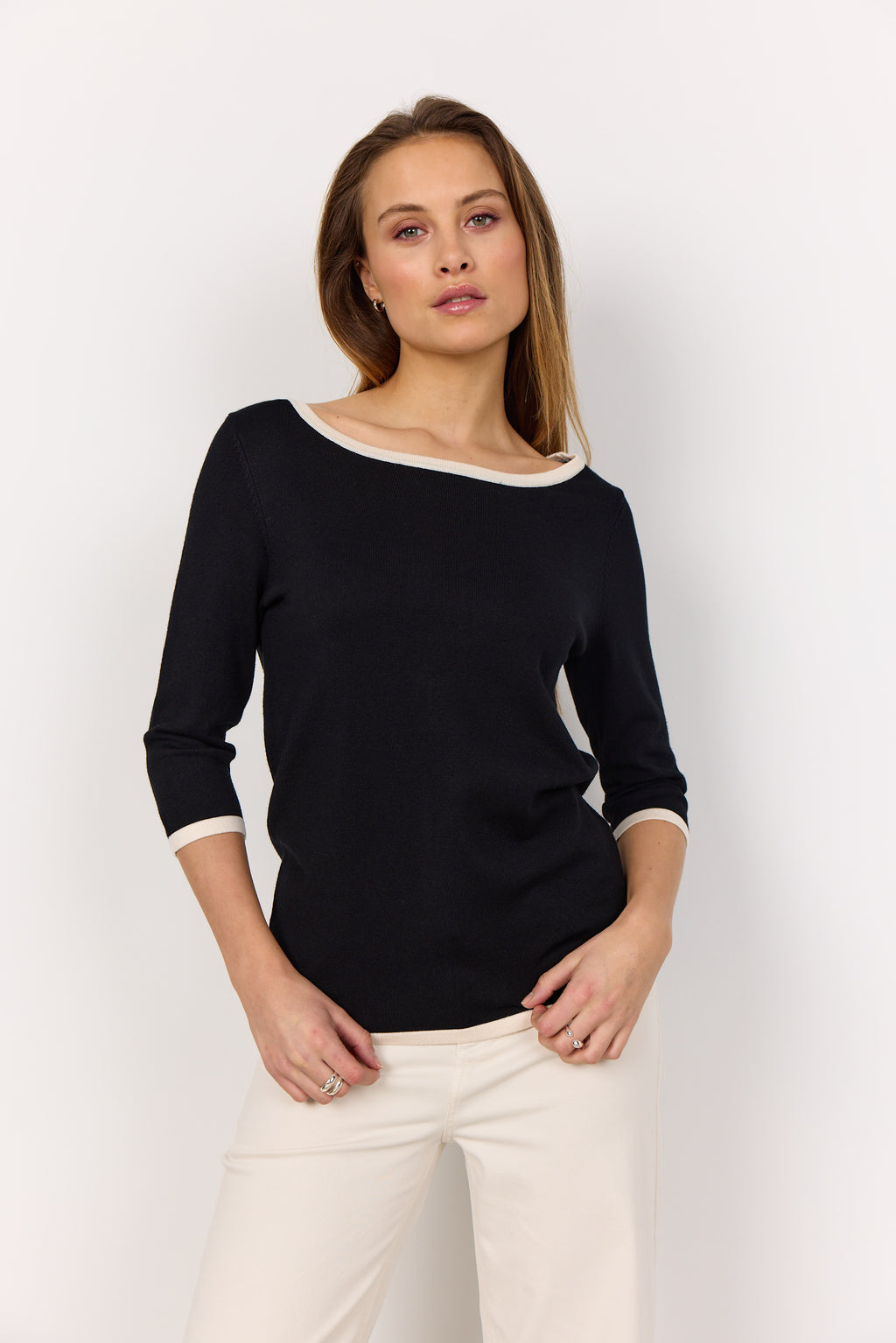 Dollie Contrast Trim Knit Pullover