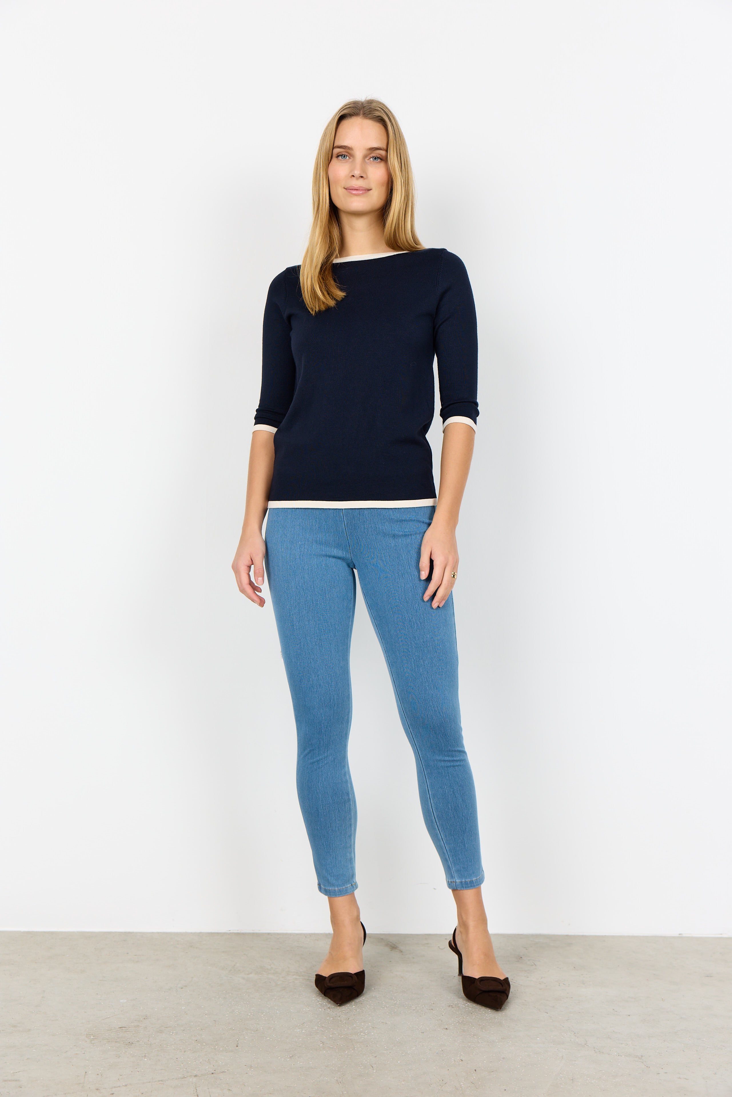 Dollie Contrast Trim Knit Pullover