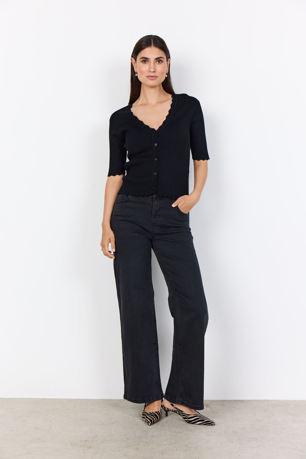 Dollie Scalloped V-Neck Cardigan