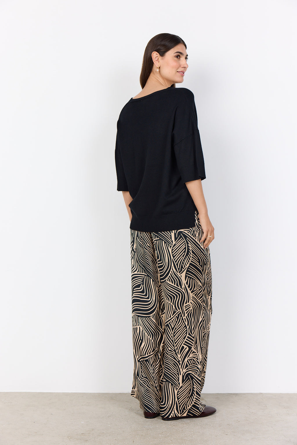 Dollie Ribbed Detail V-Neck Top