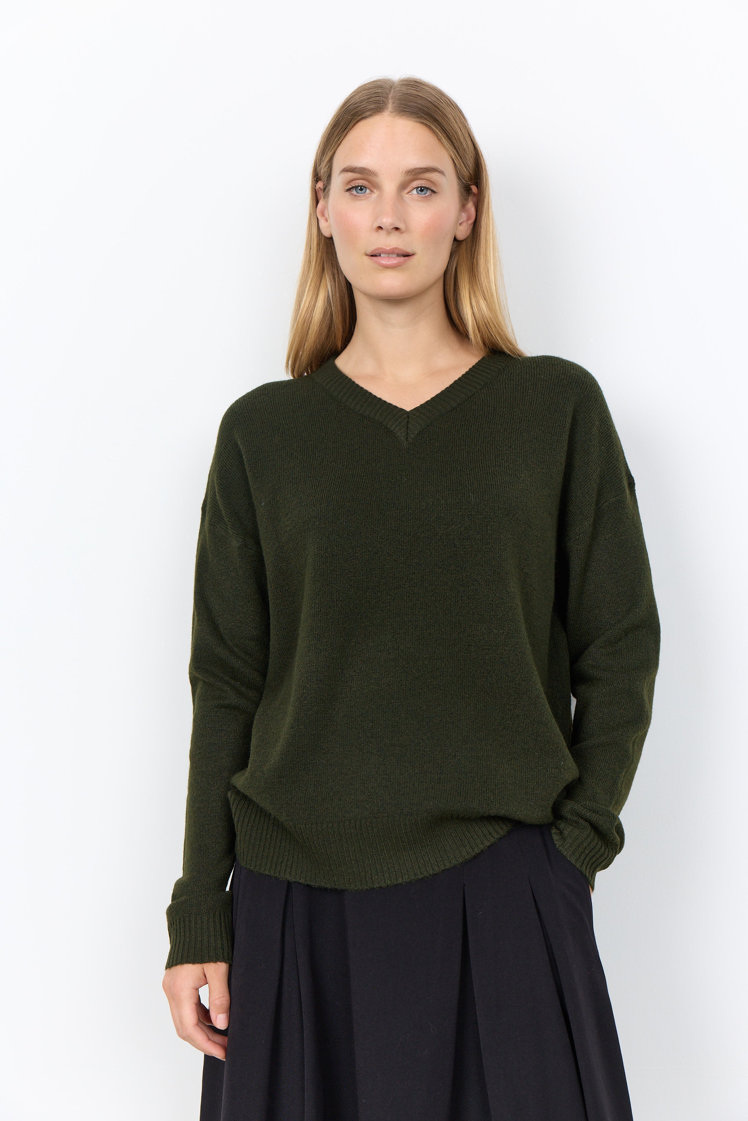 Orlean Relaxed V-Neck Pullover