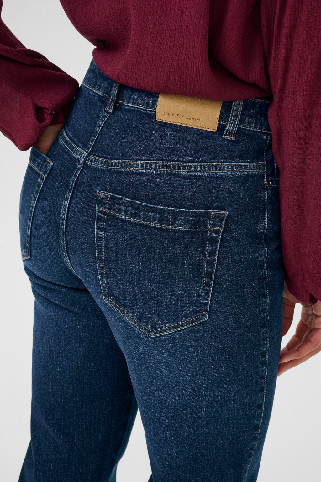 Kamaris Straight Leg Jeans