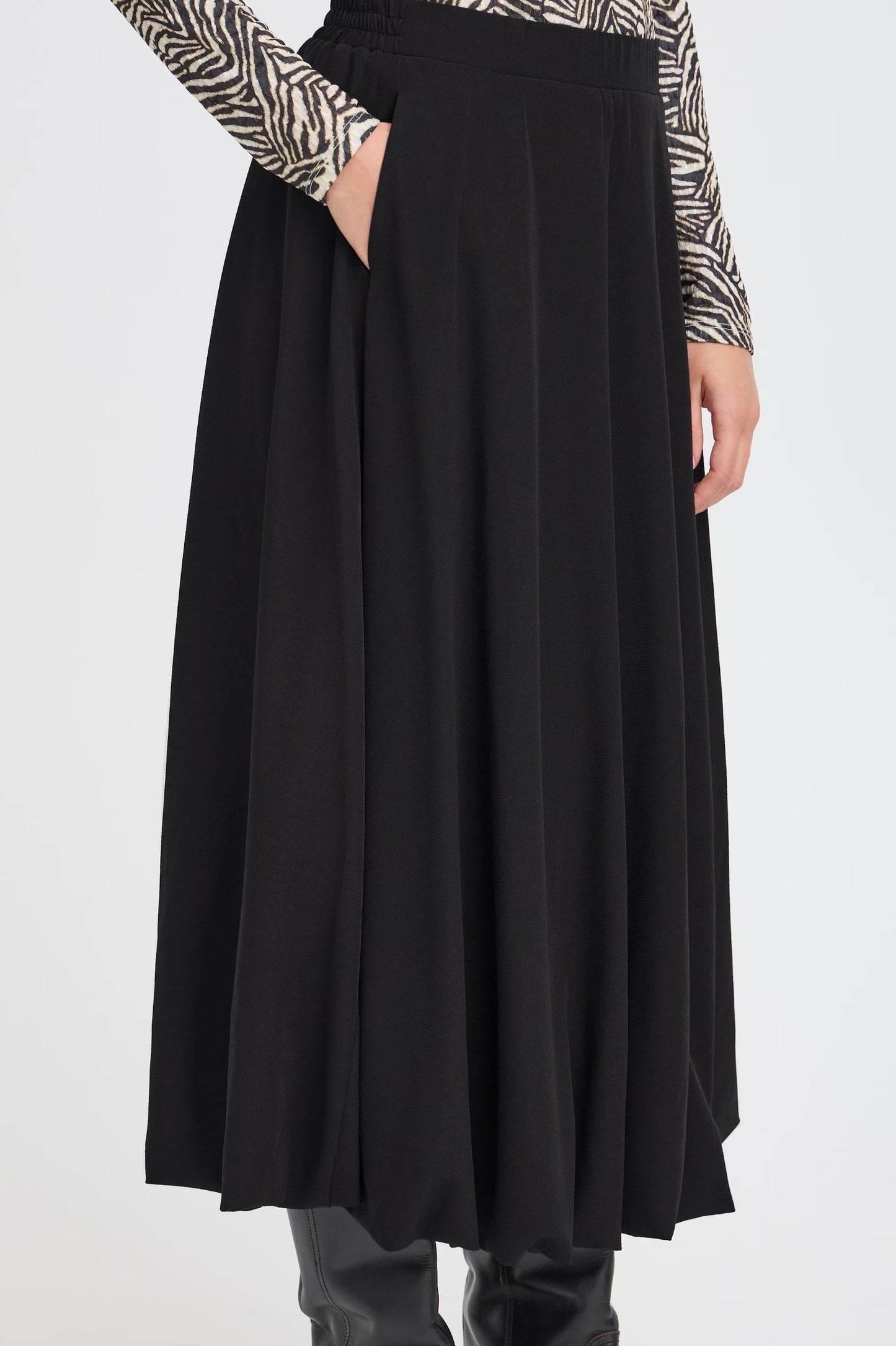 Lirina Bubble Midi Skirt
