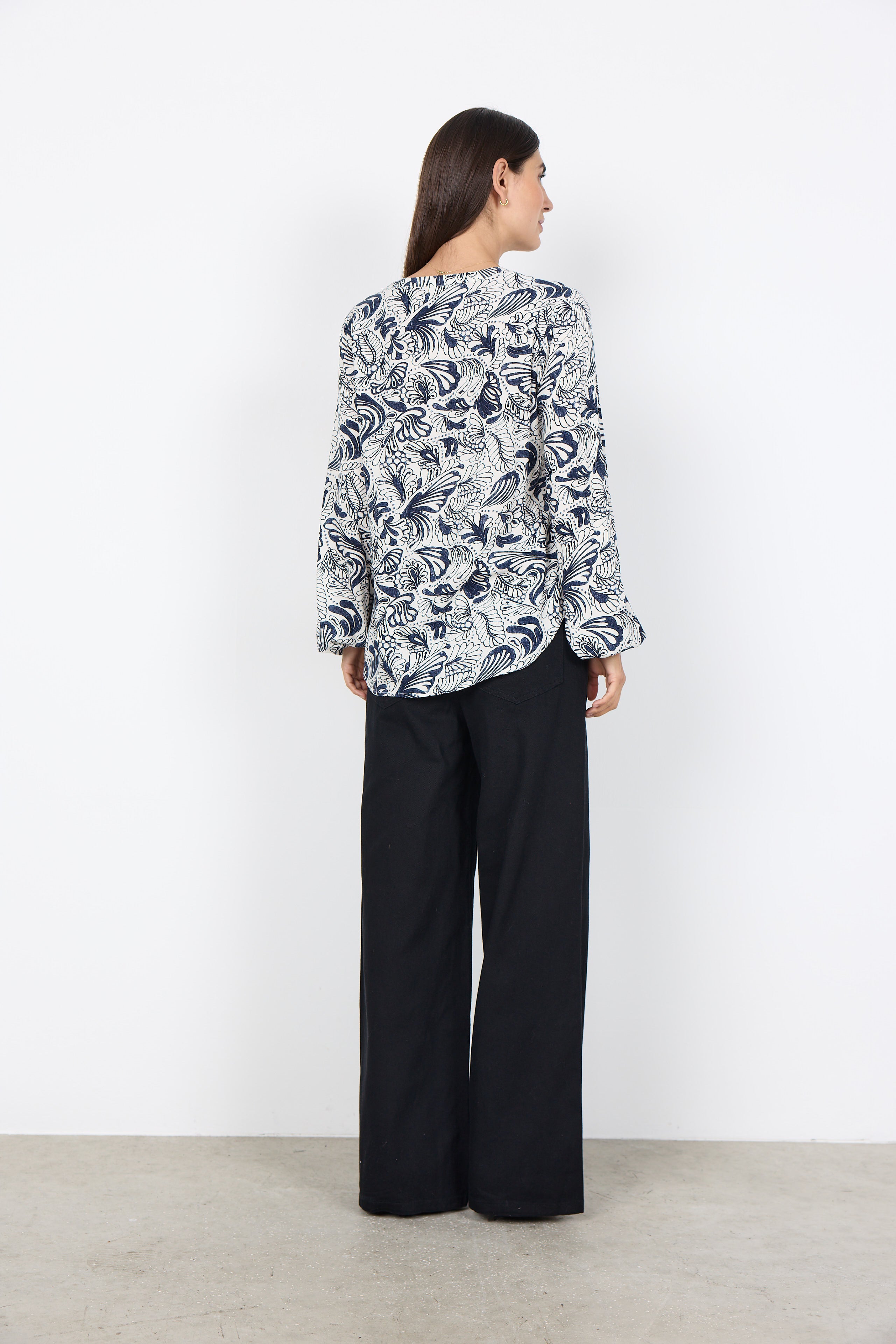 Bayan V-Neck Botanical Print Blouse